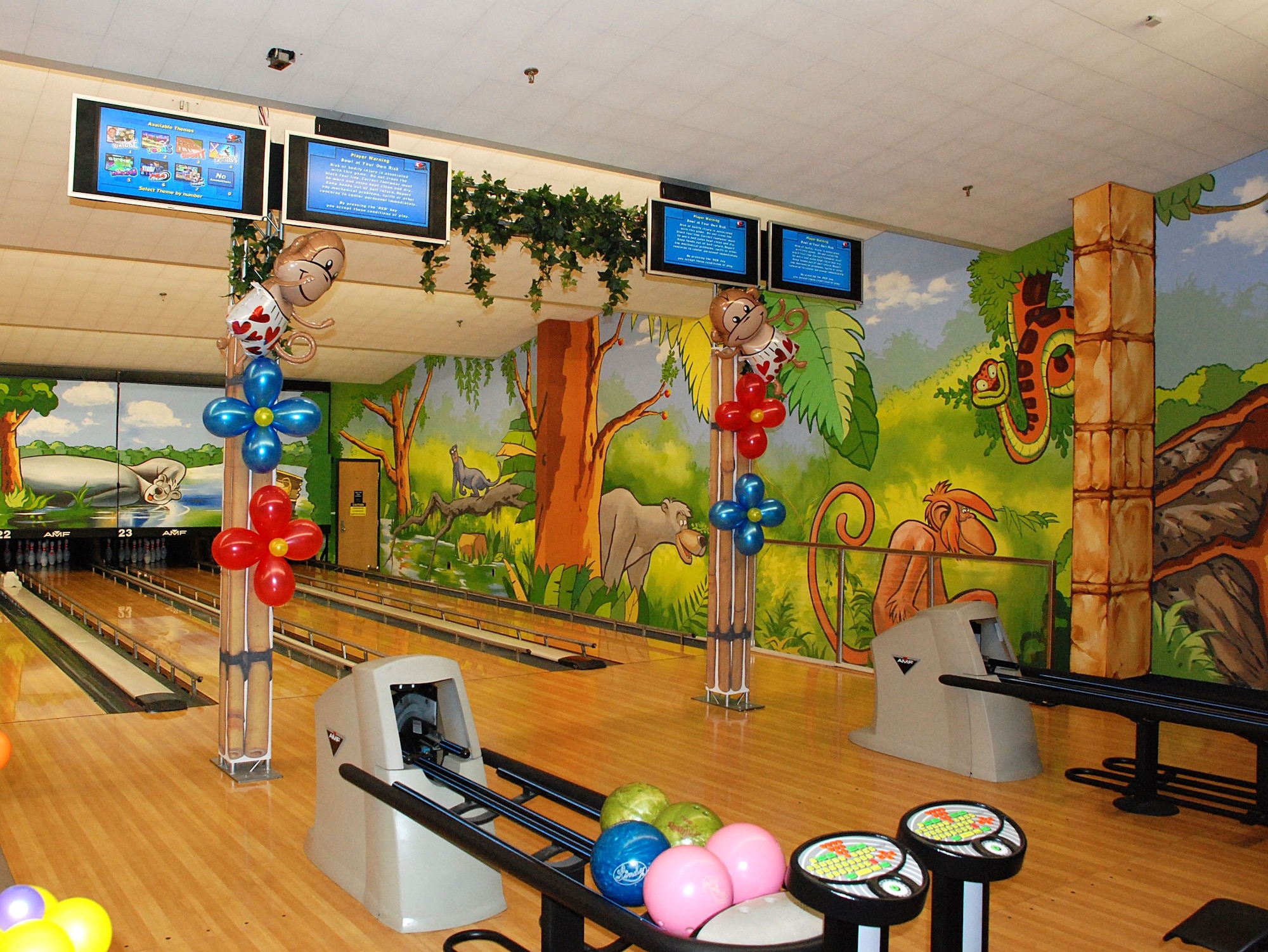 As tour normalization continues in Korea service members and agencies on Osan AB, continue to work together to turn Osan into more of a family-friendly environment. The Osan family entertainment center, consists of child-friendly bowling lanes, a jungle alley play structure, a party room and several arcade games. (U.S. Air Force photo/Jesse Diaz)