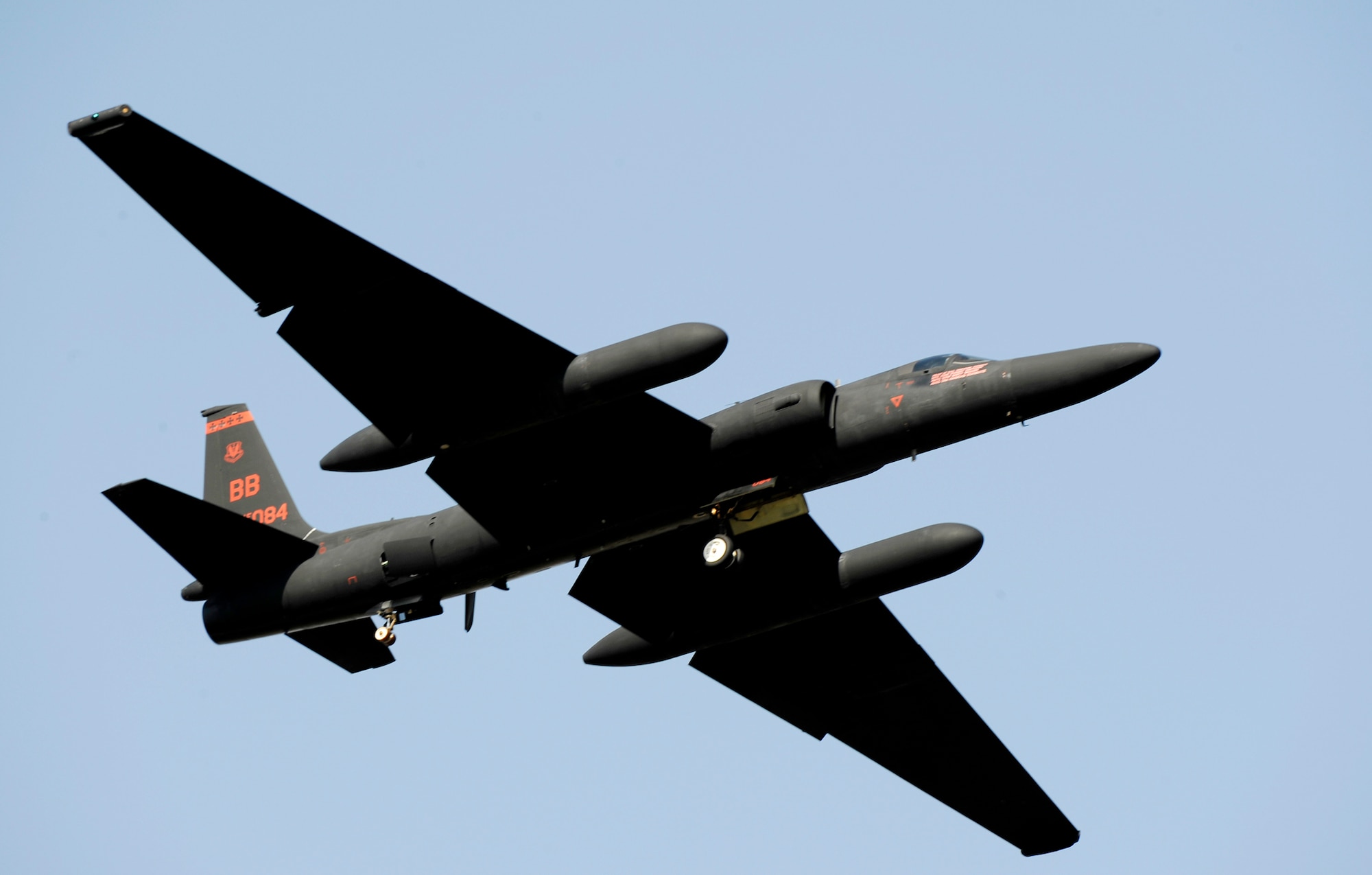 A U-2 "Dragon Lady" takes off from the Osan Air Base, South Korea, flightline Oct. 21, 2009, during the base Air Power Day air show. (U.S. Air Force photo/Staff Sgt. Brian Ferguson)