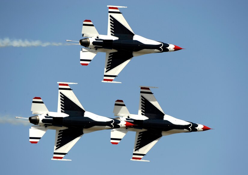 JBA Air Show It's Here! > Joint Base Andrews > Article Display