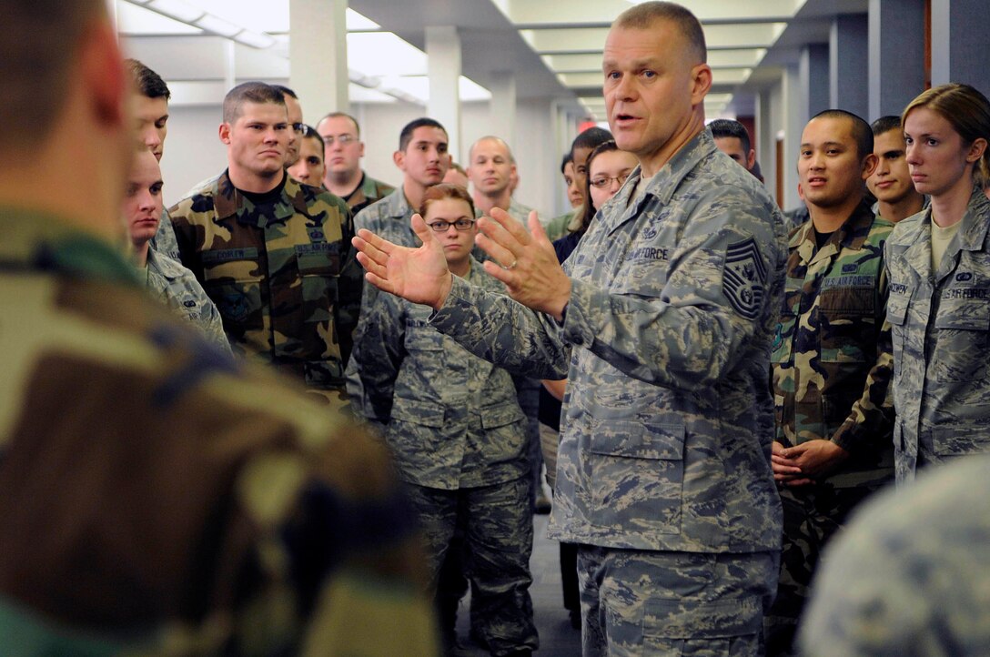 ELLSWORTH AIR FORCE BASE, S.D.-- Chief Master Sgt. of the Air Force James A. Roy talks with Airmen and civilian personnel at the Air Force Financial Services Center, Oct. 21. Chief Roy discussed the importance of their finance and travel work to the Air Force during his visit.  (U.S. Air Force photo/Airman 1st Class Corey Hook)