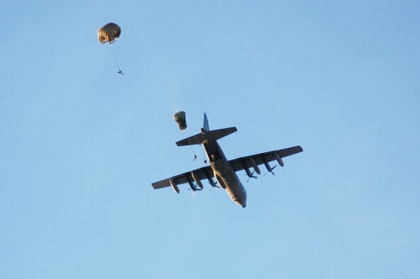 ANTOFAGASTA, Chile -- Pararescue jumpers from the Fuerza Aerea de Chile or FACh descend to their destination in the Atacama Desert in Northern Chile during SALITRE, a multinational exercise focused on interoperability between Chile, the United States, Argentina, Brazil and France. (U.S. Air Force photo)