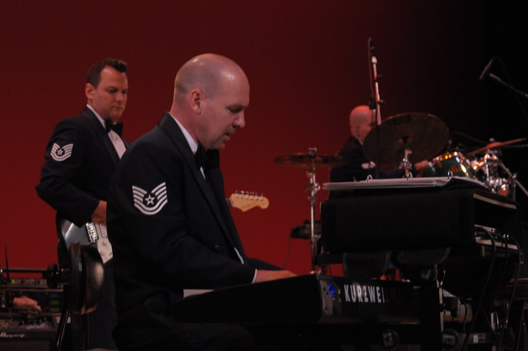 Pacific Trends performs in Hiroshima-City 2