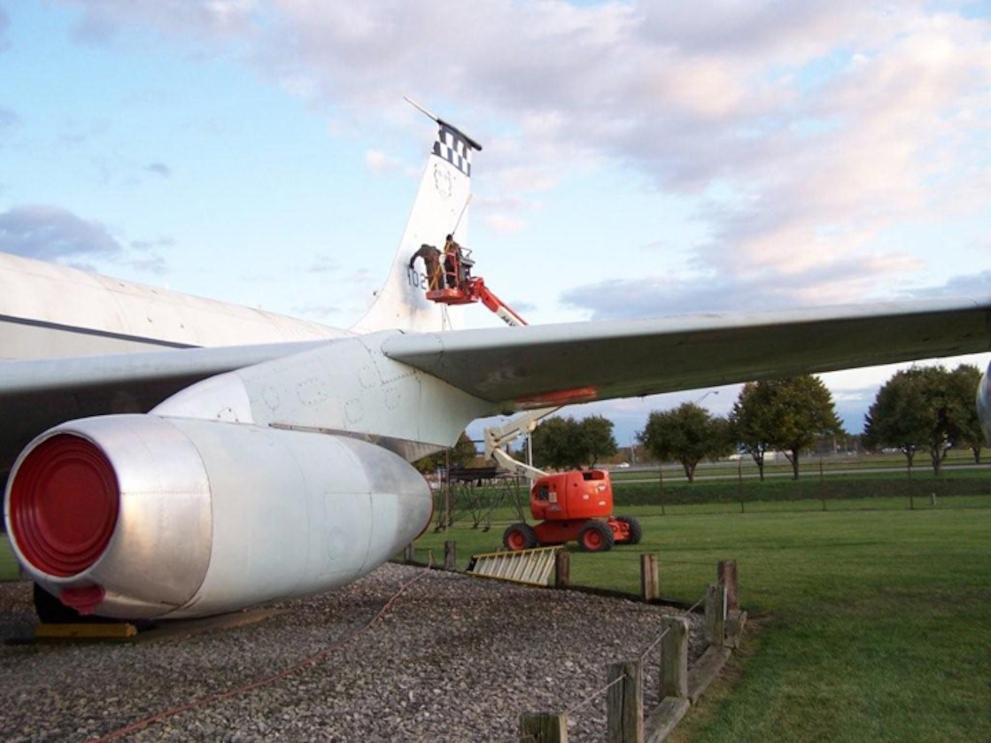 GRISSOM AIR RESERVE BASE, Ind., -- Volunteers from the 434th Maintenance Group spent a cold, chilly evening helping to clean and wash an EC-135 aircraft at the Grissom Air Museum.  The EC-135 was once an active aircraft at Grissom at it was flown by the 305th Air Refueling Wing when Grissom was an active duty base.  The Air Museum has numerous artifacts and aircraft on display which trace the history of Grissom and the various units that have called Grissom home.  (Courtesy photo)	