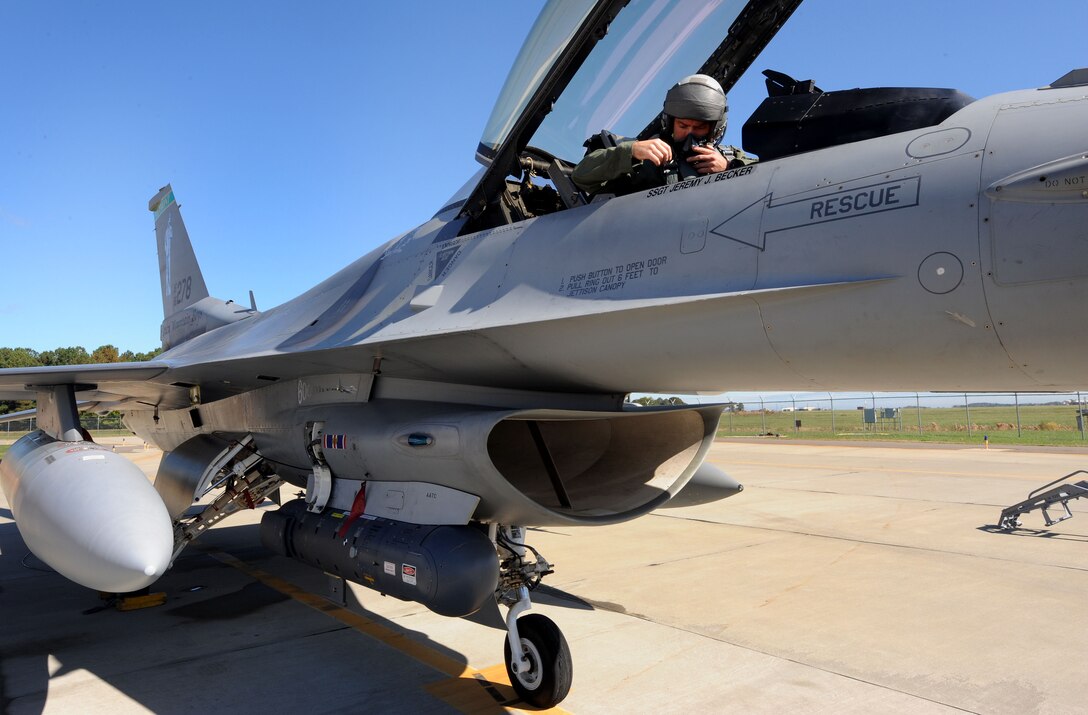LANGLEY AIR FORCE BASE, Va. – Lt. Col. Frank Marston, 158th Fighter Wing Alert Detachment 1 commander, prepares for takeoff in an F-16C Fighting Falcon here Oct. 28. The fighter jet carries a fourth generation advanced targeting LITENING pod, this is the first test during a two week exercise called Bold Quest 2009, an advanced concept technology demonstration.(U.S. Air Force photo/Airman Rebecca Montez)