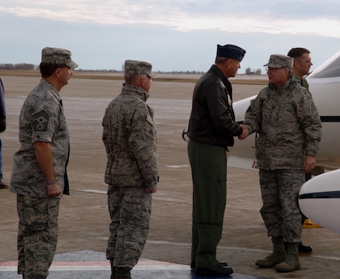 MINOT AIR FORCE BASE, N.D. -- Minot AFB senior leadership greets Lt. Gen. Frank Klotz as he arrives here, Oct. 27. The general is here to meet members of Minot AFB and the local community. He is scheduled to be the featured speaker at the Minot Chamber of Commerce annual meeting and luncheon in Minot Oct. 29. (U.S. Air Force photo by Senior Airman Michael Veloz)