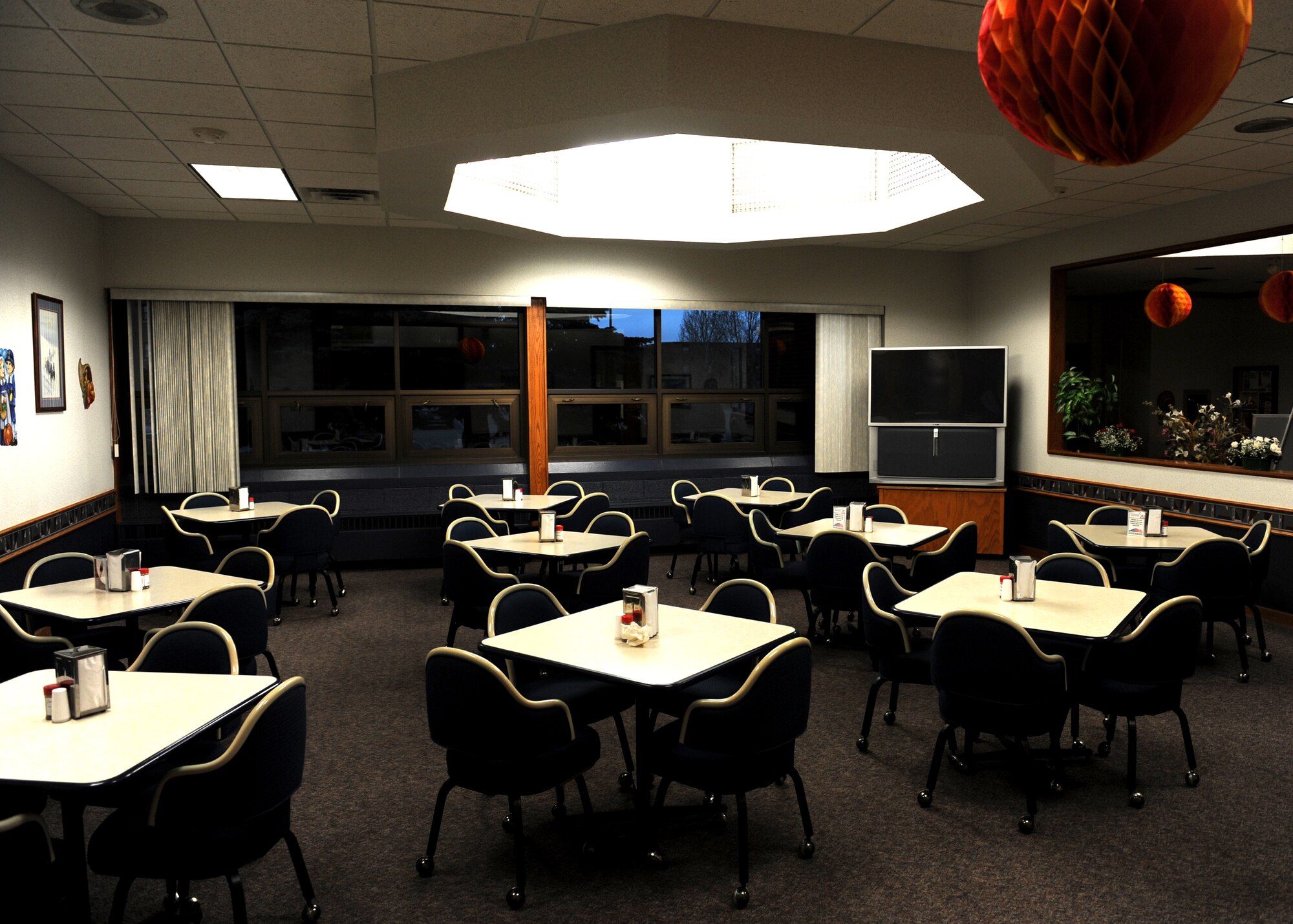 MINOT AIR FORCE BASE, N.D. -- The Dakota Inn Dining Facility here was closed for repairs on Sept. 14 and is scheduled to reopen Oct. 31. Contractors repaired leaks in the roof and also repaired the heating, ventilation and air-conditioning system. (U.S. Air Force photo by Senior Airman Michael Veloz)