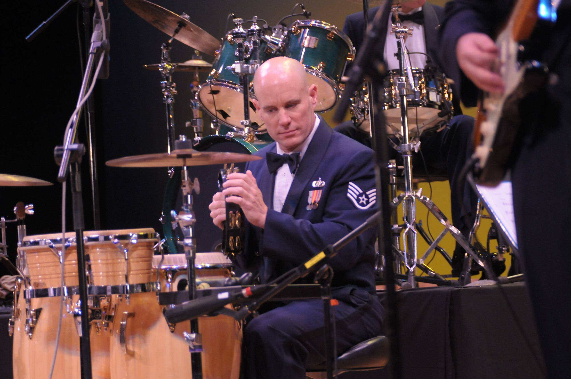 Yokota members perform in Hiroshima - Photo 2