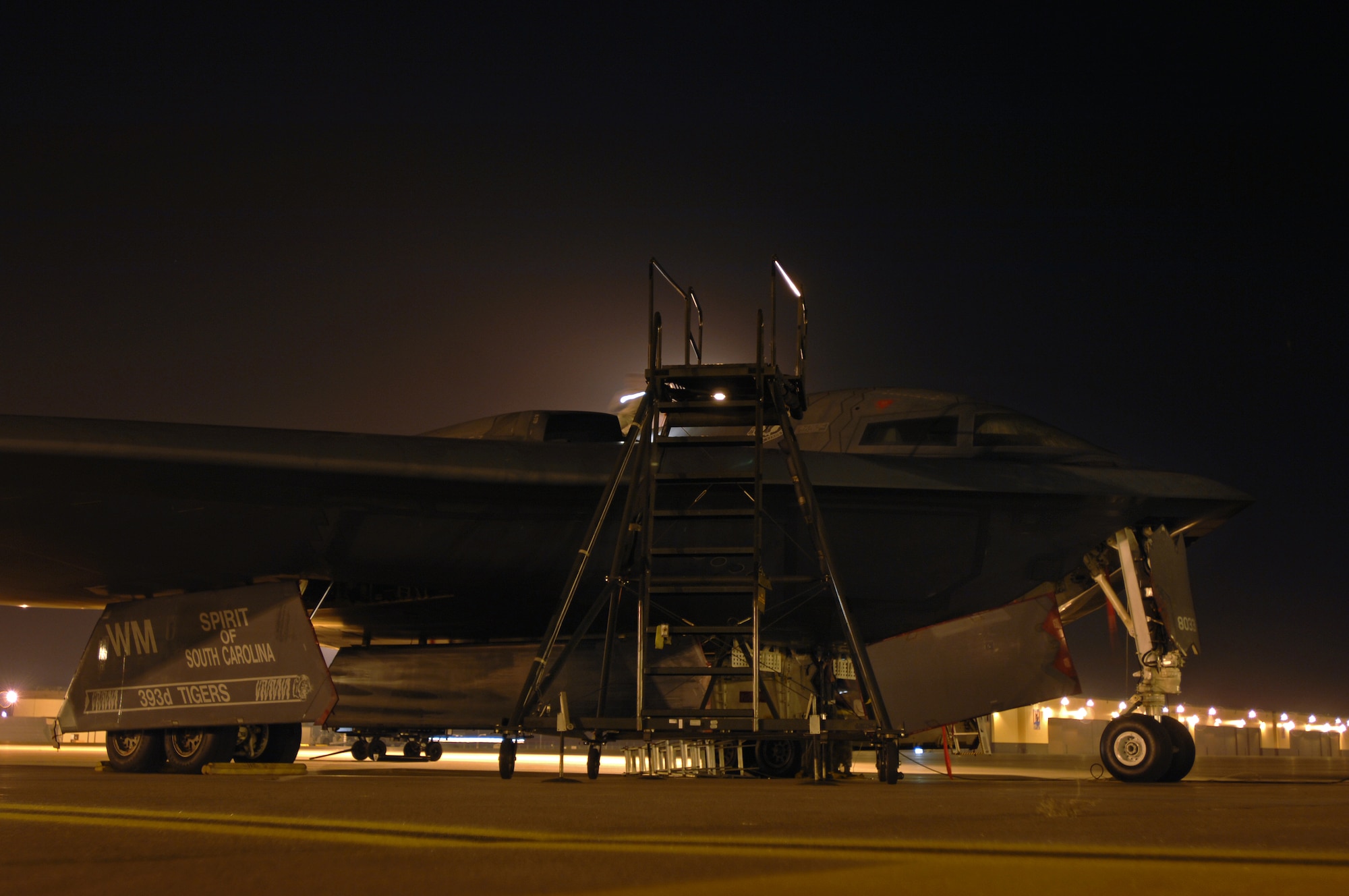 WHITEMAN AIR FORCE BASE, Mo. - Members of the 509th Aircraft Maintenance Squadron, prepare a B-2 Spirit, to be towed, August 27. The B-2 Spirit is scheduled for a wash, every 180 days and takes one to two days to complete. (U.S. Air Force photo/Senior Airman Kenny Holston)