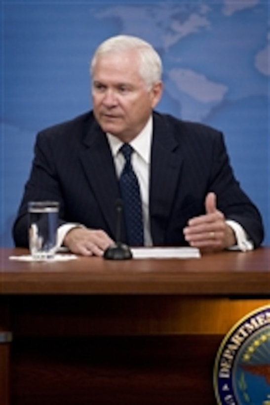 Secretary of Defense Robert M. Gates speaks with members of the Pentagon press corps during a press briefing with Chairman of the Joint Chiefs of Staff Adm. Mike Mullen in the Pentagon on Sept. 3, 2009.  