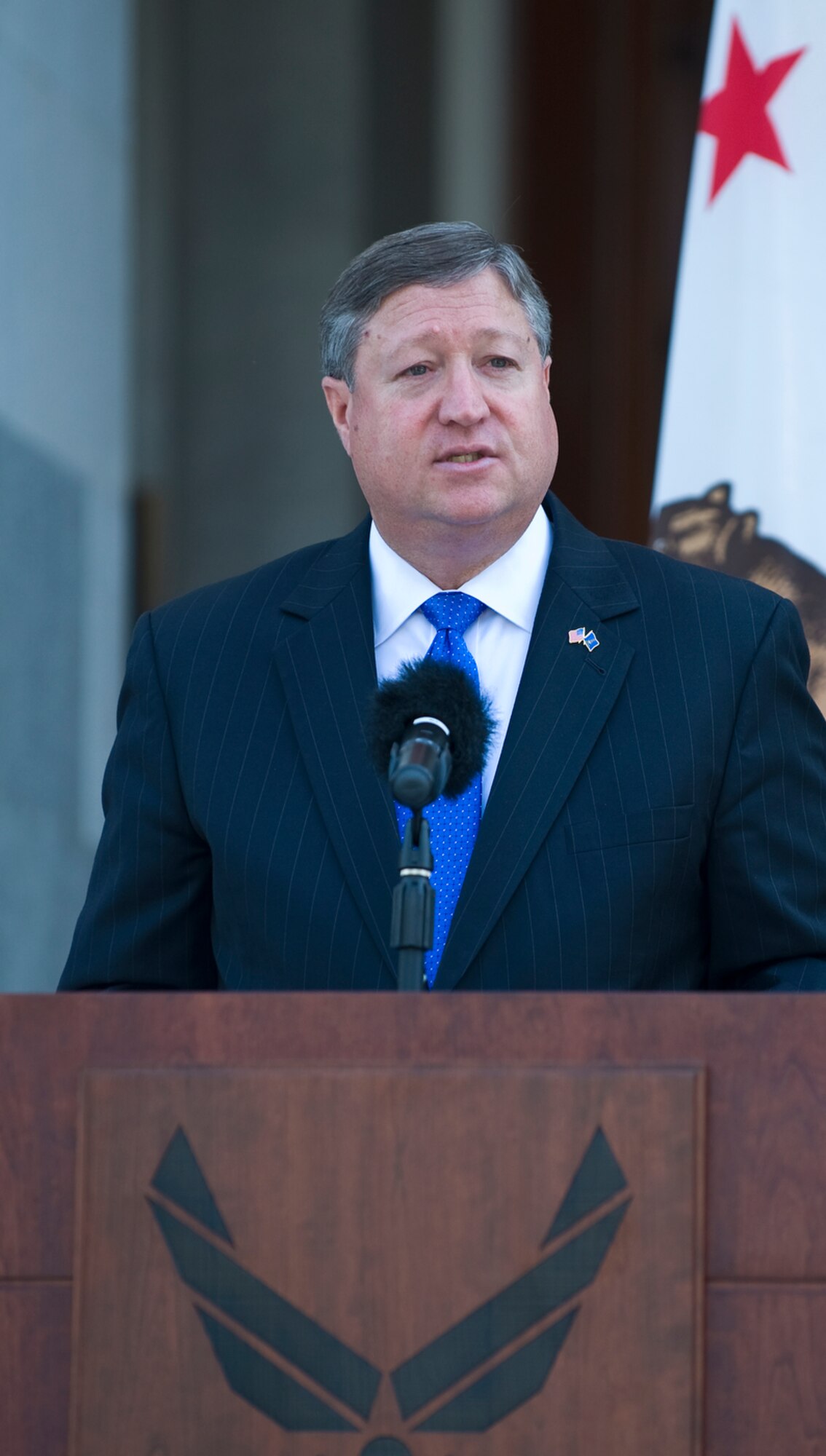 Secretary of the Air Force, Michael Donley, speaks about the Air Force
presence in California during a proclamation ceremony on the California
State Capitol building's West steps naming Sept. 8 to 13 Air Force
Week-Sacramento, Sept. 8. The event featured a flyover by a C-17 Globemaster
III and a KC-10 Extender and performances by the Air Force Band of the
Golden West and the Air Force Drill Team. Air Force Week-Sacramento is an
event using various activities and exhibitions to educate the community
about the Air Force's capabilities and missions. (U.S. Air Force photo/Staff Sgt. Bennie J. Davis III)
