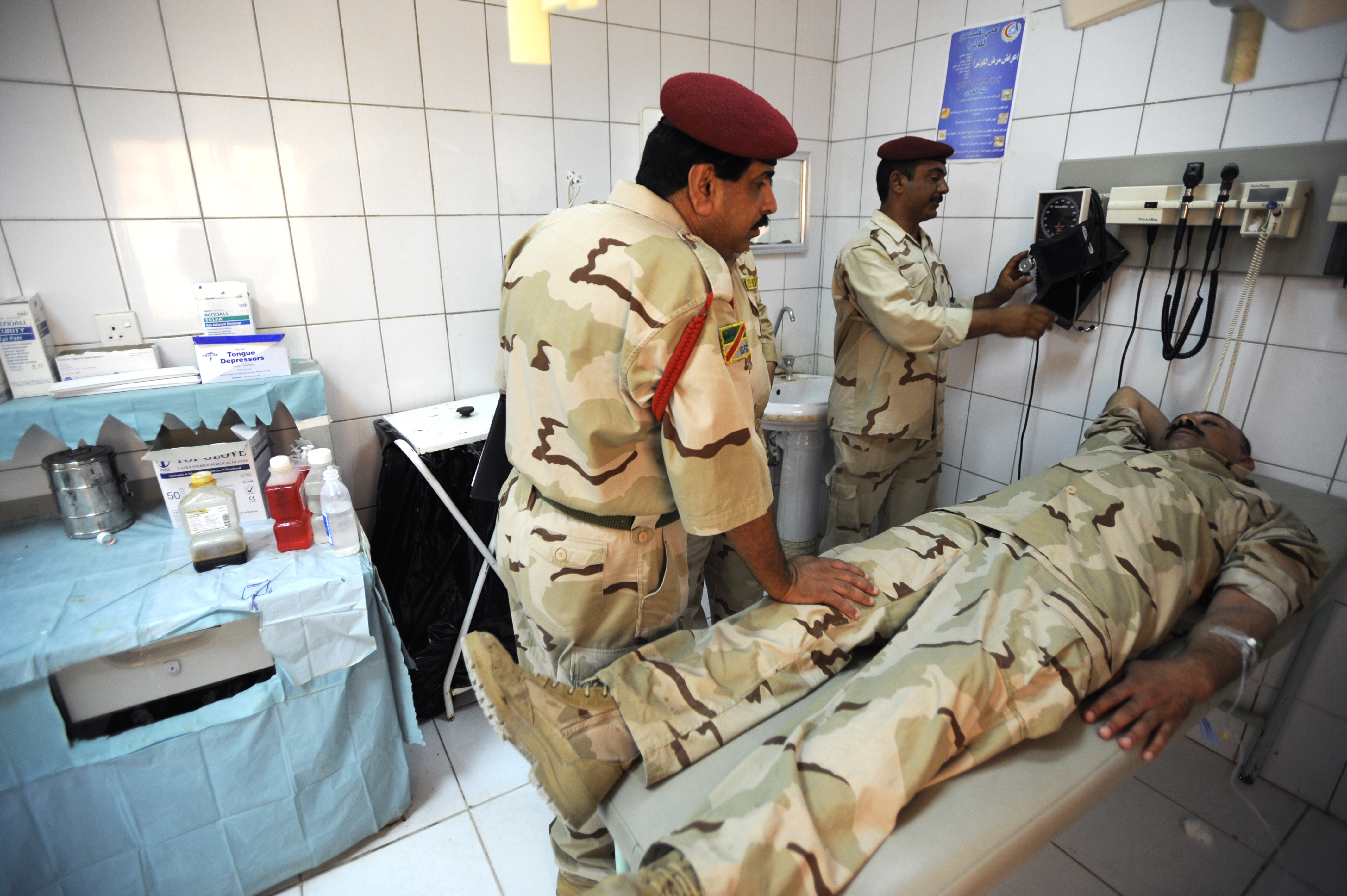 American Medical Advisers Guide Iraqi Army Back Into Patients Trust Air Force Article Display 