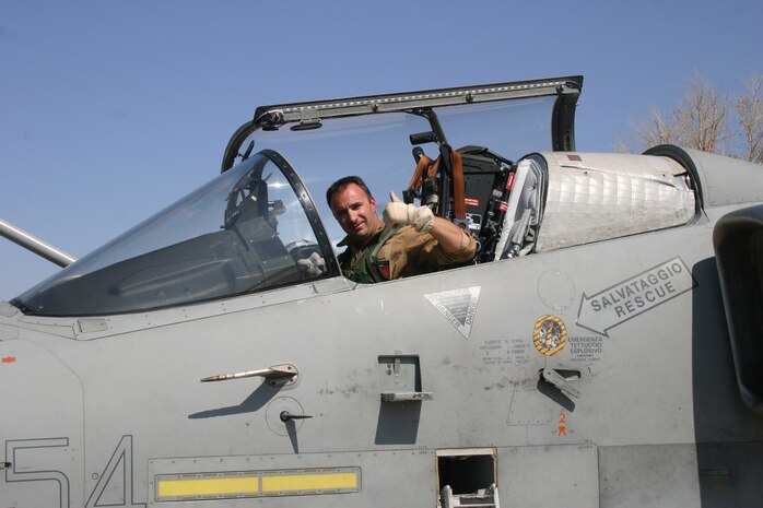 NELLIS AIR FORCE BASE, Nev. -- An Italian pilot prepares to taxi and takeoff during Green Flag West, here, and the Army's National Training Center rotation 09-09 in Ft. Irwin, Calif. (Photo by Casey Bain, JFIIT/USJFCOM). 