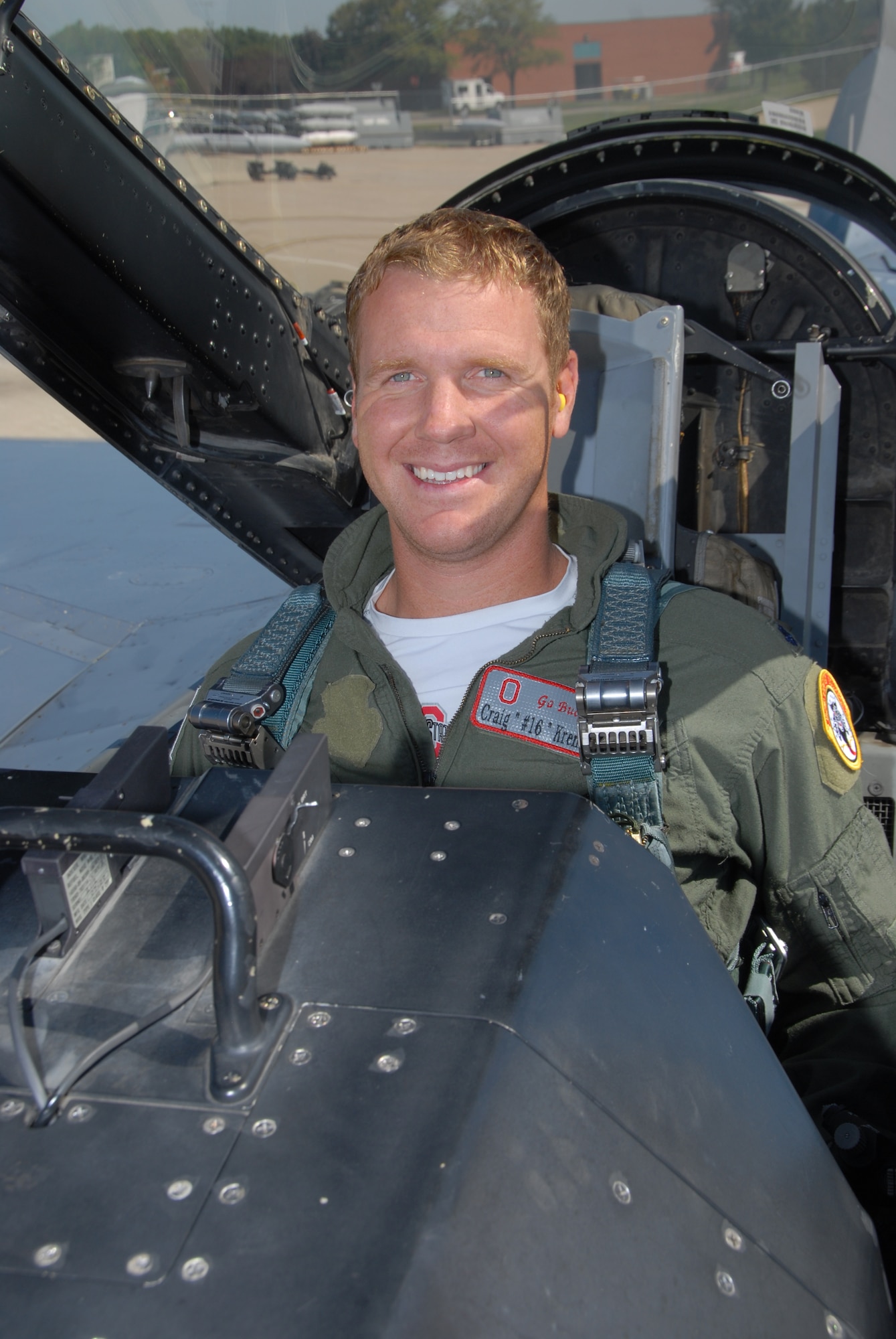 Former Ohio State University quarterback Craig Krenzel poses before his F-16 familiarization flight Sep. 11, 2009 at the 178th Fighter Wing, Springfield, Ohio