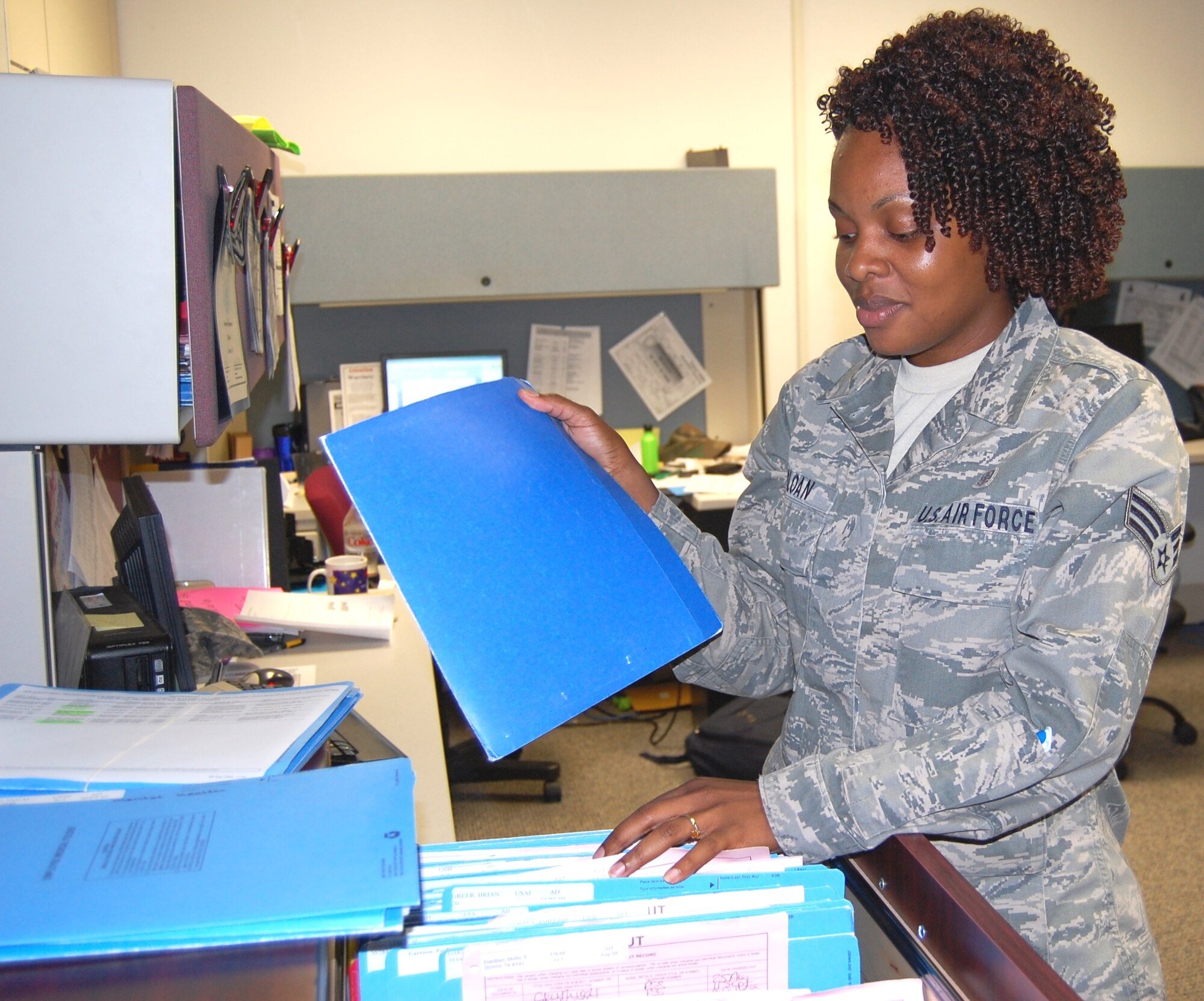 Senior Airman Promesha Sloan, 81st Medical Operations Squadron  (U.S. Air Force photo by Steve Pivnick)