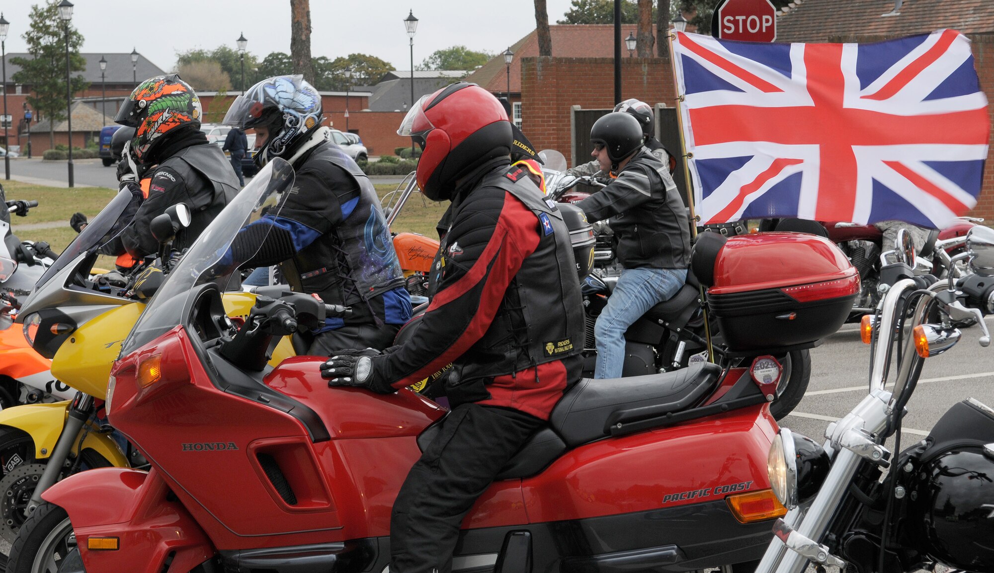 RAF MILDENHALL, England -- A group of motorcyclists prepare for the "Rolling Thunder" memorial ride between RAFs Mildenhall and Lakenheath Sept. 15. The ride was in observance of Prisoner of War/Missing in Action remembrance week. Riders laid wreaths at the bases of four war memorials along the route. (U.S. Air Force photo/Senior Airman Thomas Trower) 