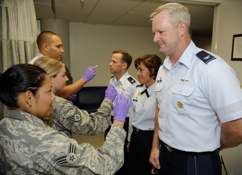 Commanders combat the flu > Joint Base McGuire-Dix-Lakehurst > News