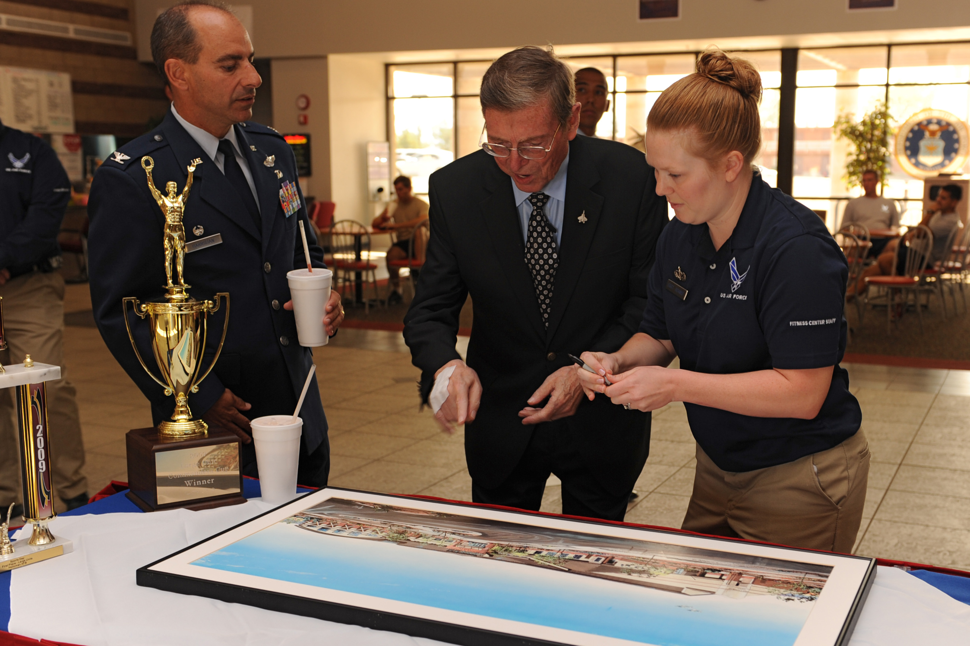 Sen. Domenici visits Holloman to rename gym in his honor > Holloman Air