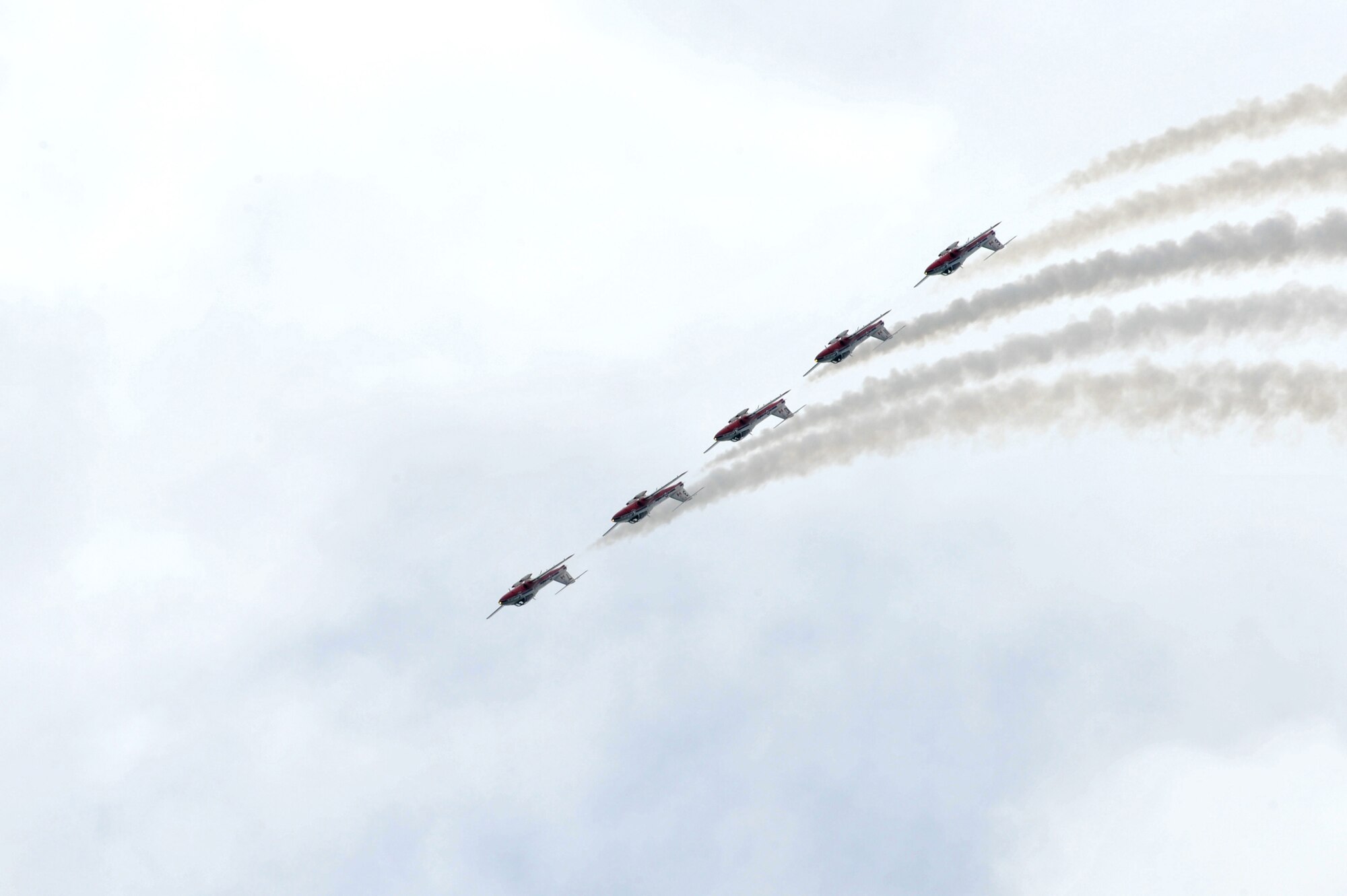 SCOTT AFB, Ill -- The Canadian Forces Snowbirds complete a five-ship formation loop during the Airpower Over the Midwest Airshow Saturday. The Snowbirds were the main act during the airshow. (U.S. Air Force photo by Senior Airman Teresa M. Hawkins)