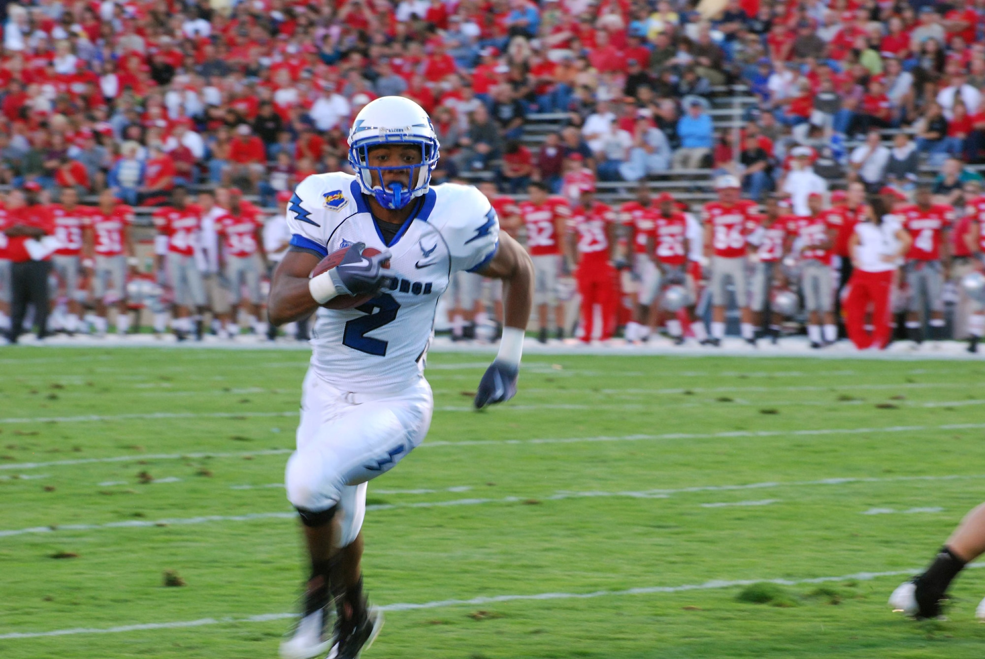 U.S. Air Force Academy junior running back Savier Stephens races to the corner to score on a 6-yard run and put the Falcons up 23-0 during football action Sept. 19, 2009, at Albuquerque, N.M. (U.S. Air Force photo/Denise Navoy)
