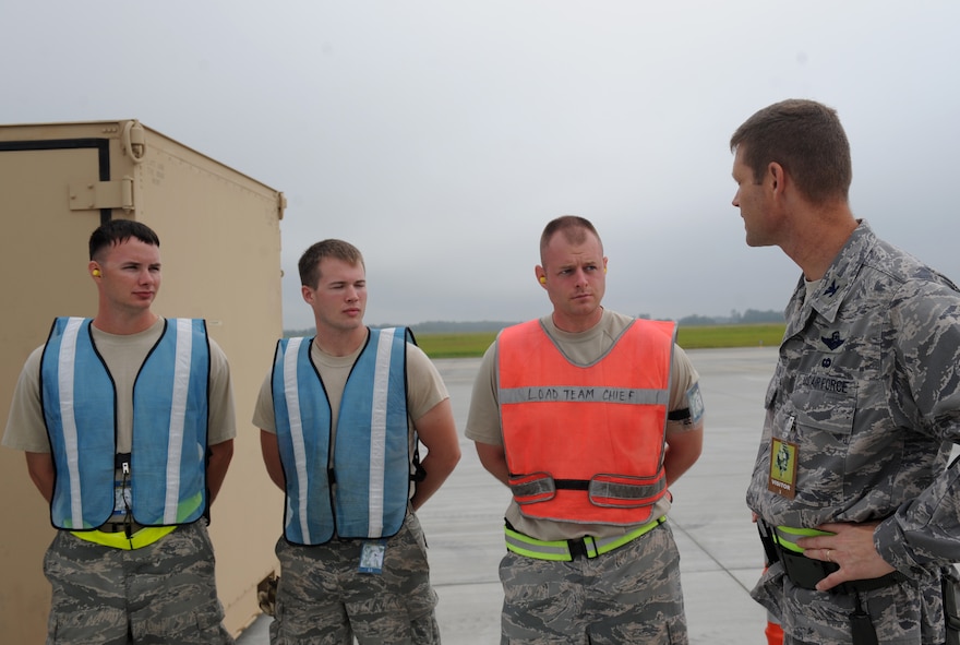 MOODY AIR FORCE BASE, Ga. -- Col. Gary Henderson, 23rd Wing commander, speaks with 23rd Logistic Readiness Squadron augmentees during the Phase I Operational Readiness Inspection here Sept. 22. The inspection team is comprised of members from the Air Combat Command Inspector General Team from Langley Air Force Base, Va. (U.S. Air Force photo by Senior Airman Gina Chiaverotti-Paige)
