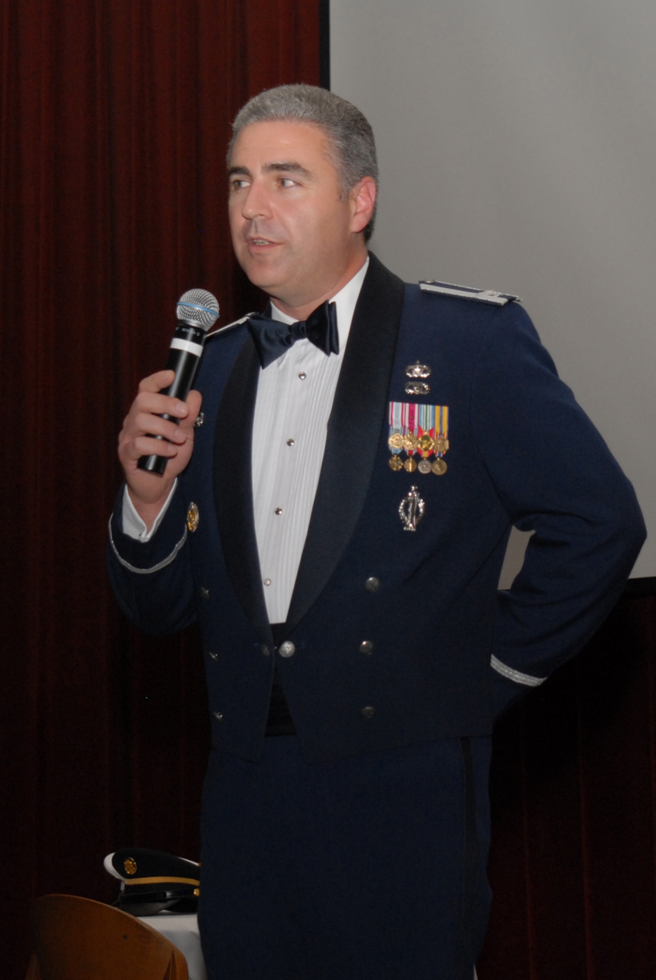 SAN ANGELO, Texas -- Col. Thomas Geary, 17th Training Wing commander, gives the closing remarks at the Goodfellow Air Force Base 2009 Air Force Ball, Sept. 18, 2009. (U.S. Air Force photo/Airman Clayton Lenhardt)