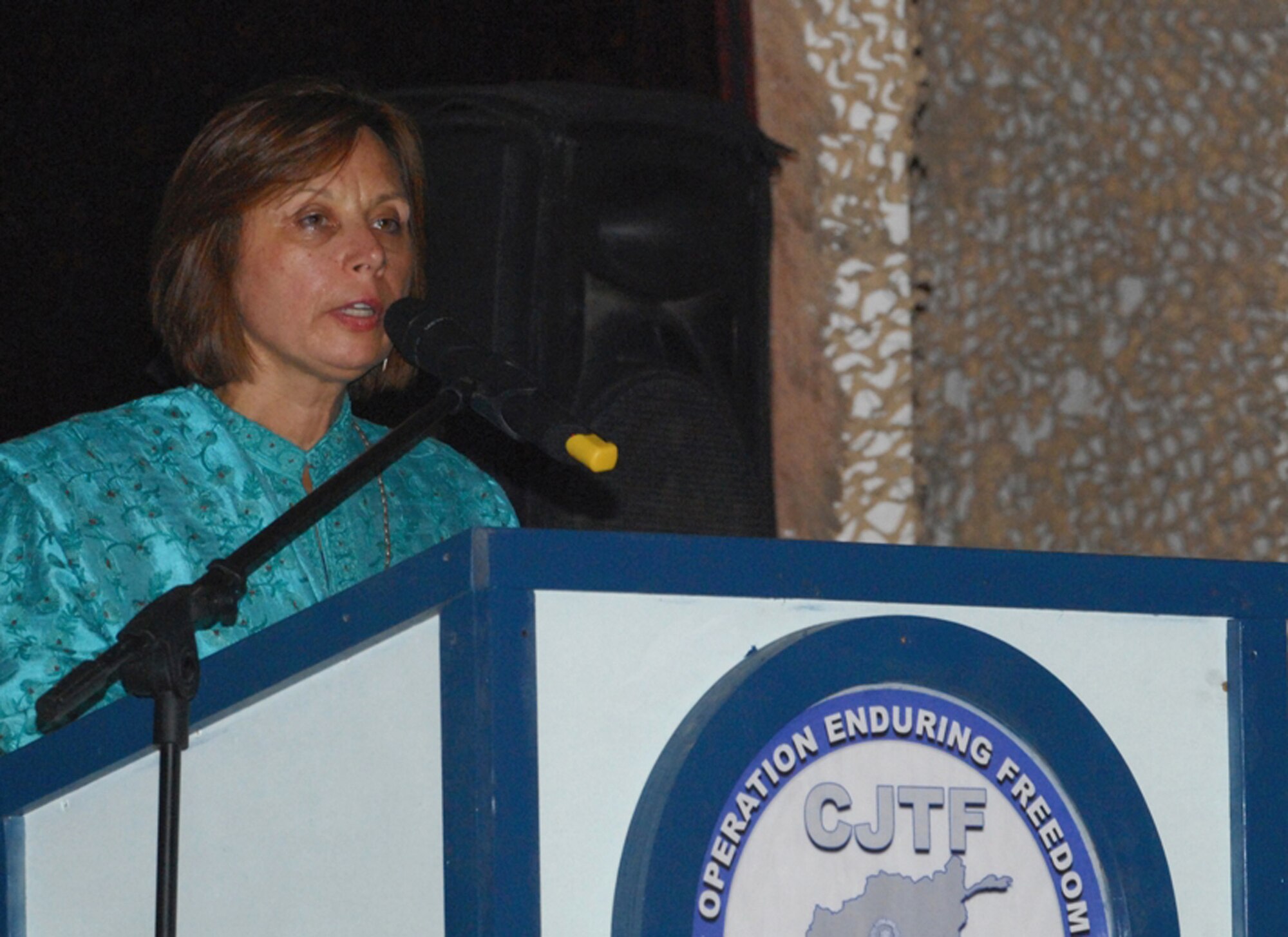 BAGRAM AIRFIELD, Afghanistan -- Dawn Liberi, the senior civilian representative for Combined Joint Task Force-82 and Regional Command East, speaks during an Eid ul-Fitr celebration held at Bagram Air Field, Afghanistan, Sept. 21. Many dignitaries, coalition leaders and professionals met to celebrate the Muslim holiday ending the fasting of Ramadan.   (U.S. Army photo/Spc. William E. Henry) 