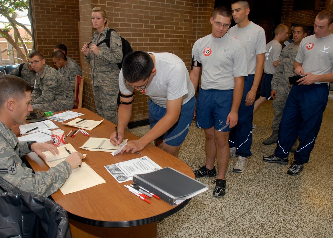 Airmen sign up to give blood at the American Red Cross Blood Drive Sept. 22 at the Airman’s Club. This blood drive was geared to break a state blood donation record. (U.S. Air Force photo/Mike Litteken)
