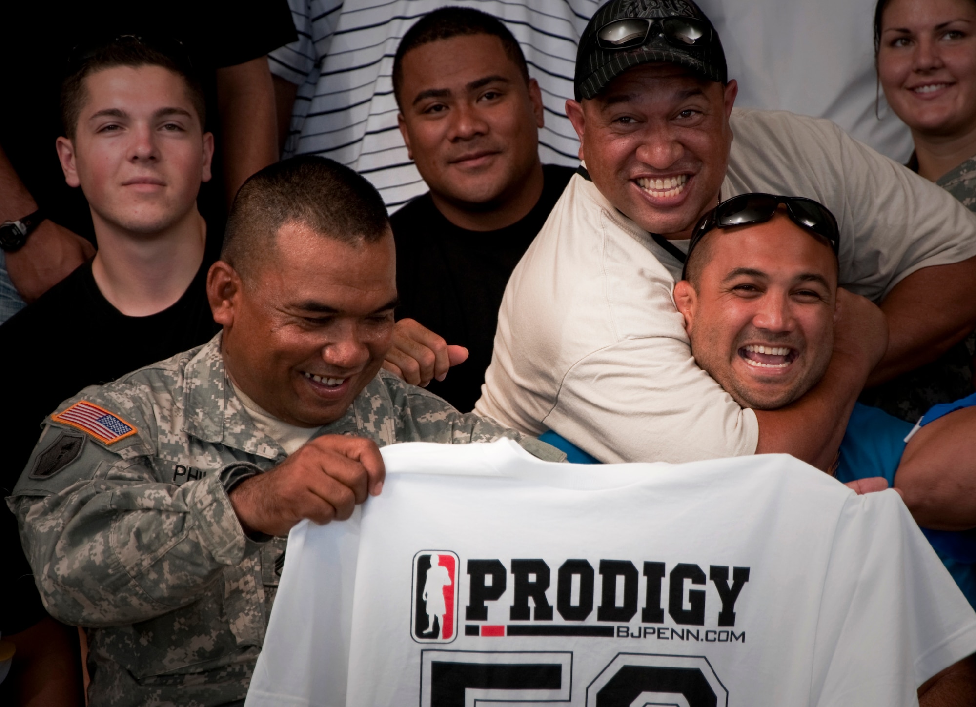 Wounded Warriors meet a champion Wing > Display