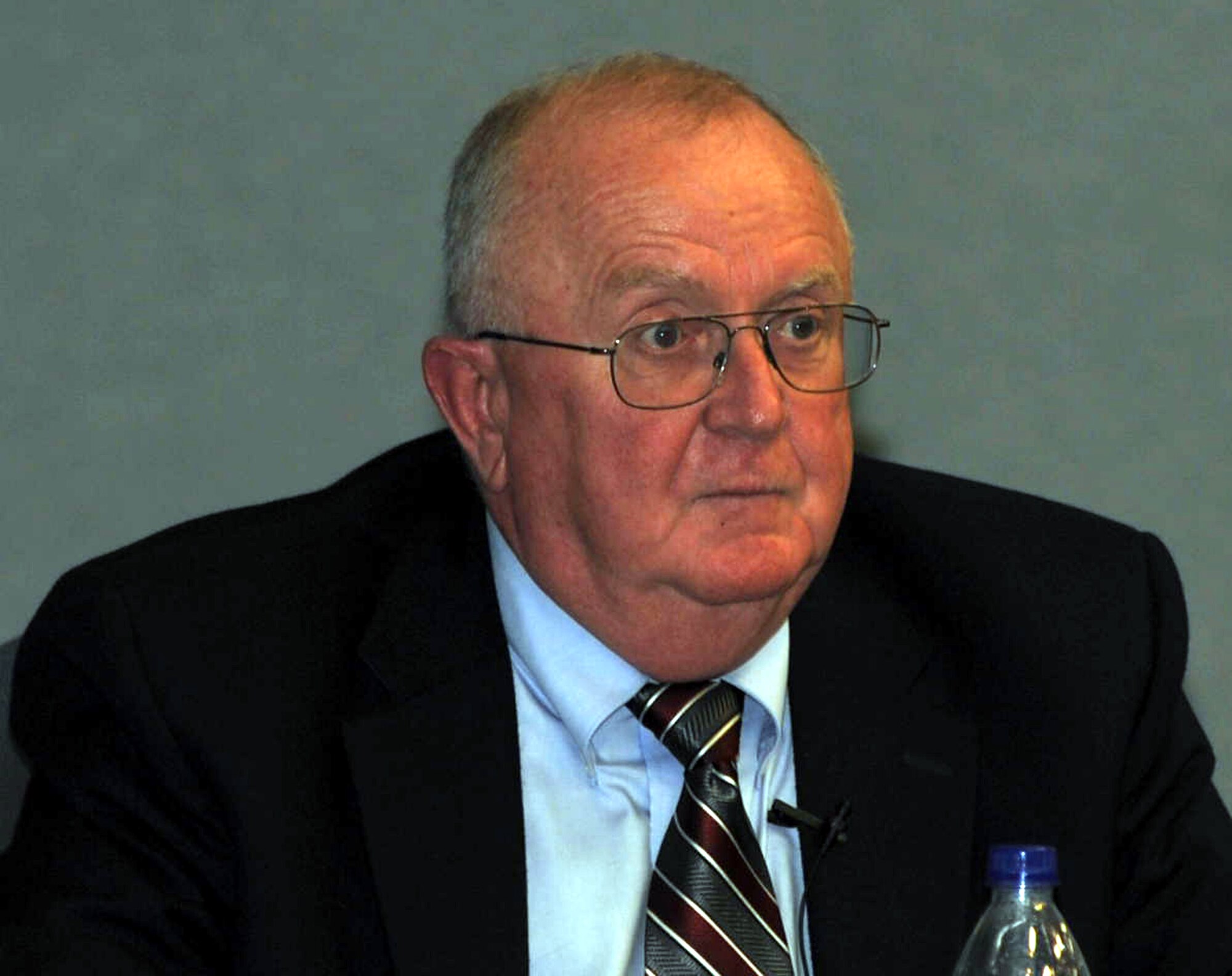 Retired Col. Gerald Flanagan talks about his experiences in air refueling during the Vietnam War as part of the Air Mobility Command Tanker "Living Legends" Speaker Series in the Global Reach Planning Center at Scott Air Force Base, Ill., on Sept. 24, 2009.  Colonel Flanagan was station at Kadena Air Base, Japan, during the Vietnam conflict as a tanker maintenance officer. He helped coordinate maintenance efforts for as many as 105 tankers that operated from Kadena for the Vietnam War.  (U.S. Air Force Photo/Tech. Sgt. Scott T. Sturkol)