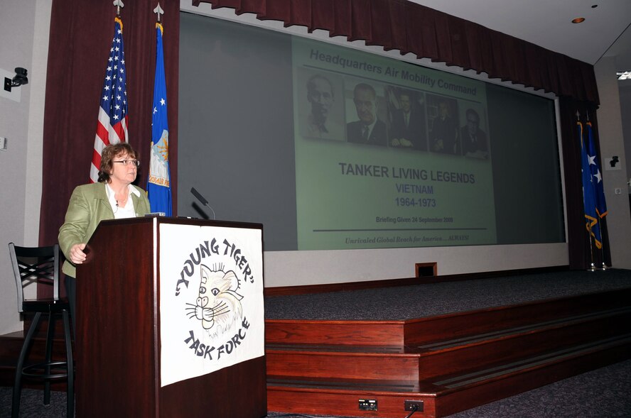 Ms. Gail Wojtowicz, Air Mobility Command Headquarters director of staff, narrates the opening of the Air Mobility Command Tanker "Living Legends" Speaker Series event on the Vietnam War in the Global Reach Planning Center at Scott Air Force Base, Ill., on Sept. 24, 2009.  The purpose of the speaker series is to commemorate 80 years of air refueling history.  (U.S. Air Force Photo/Tech. Sgt. Scott T. Sturkol)