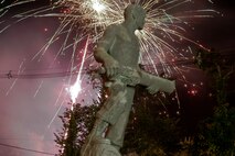 Fireworks erupt over the John Basilone Statue in Raritan, N.J., Sept. 25. The entire weekend feature events meant to honor and celebrate the Marine Medal of Honor recipient. (Marine Corps photo by Sgt. Randall A. Clinton)