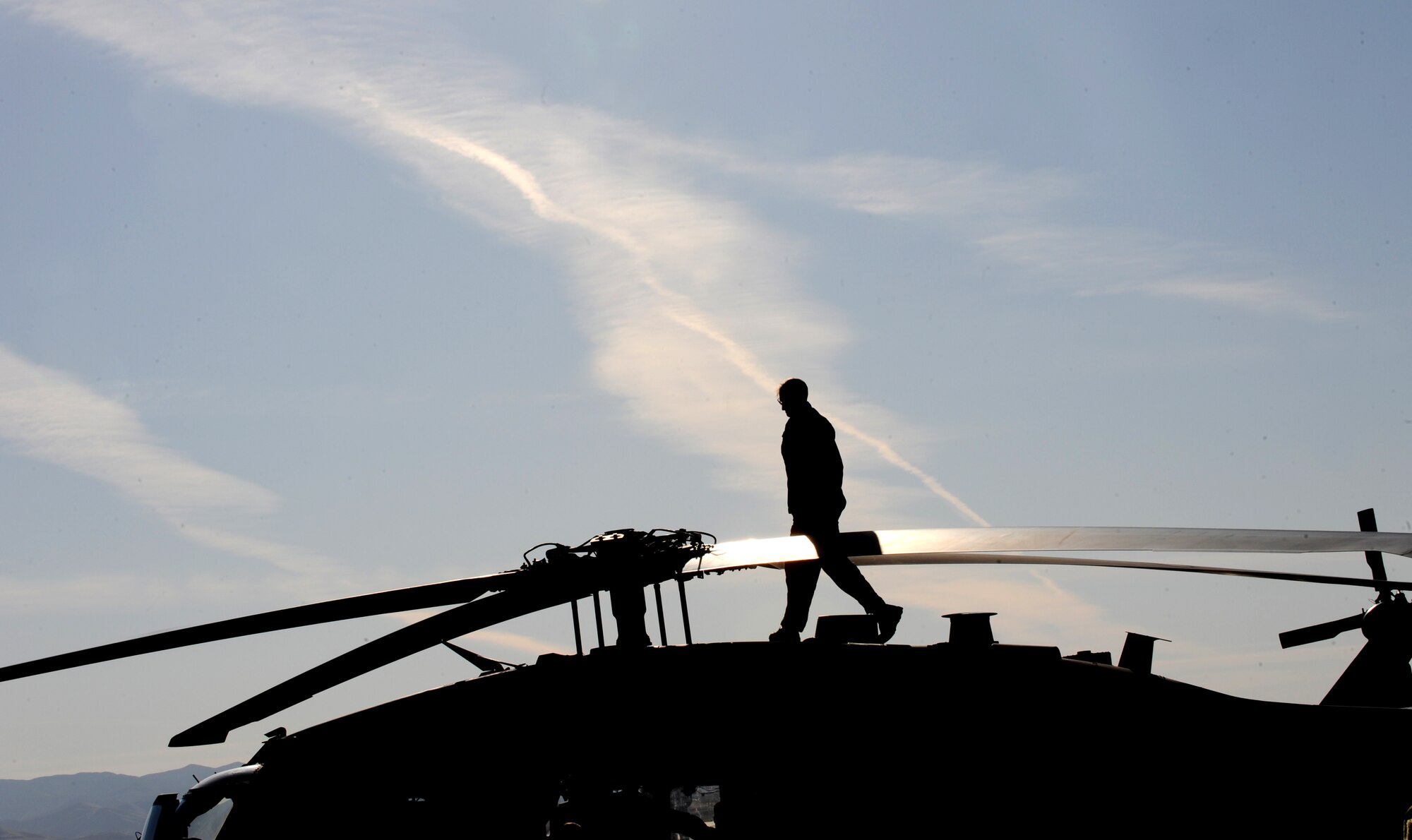 Senior Master Sgt. Michael Harkins checks out an HH-60 Pave Hawk at Gowan Field, Idaho on Sept. 19, 2009 during the terminal employment phase of the United States Air Force Weapons School syllabus. The "T.E." mission objective is to demonstrate and instruct HH-60 weapons employment and landing zone options to maximize weapons effectiveness and quickly recover survivors. Sgt. Harkins is a flight engineer assigned to 34th Weapons Squadron, United States Air Force Weapons School, Nellis Air Force Base, Nev.

(U.S. Air Force photo/ Master Sgt. Kevin J. Gruenwald) released





 





















  












 











































  












 

























