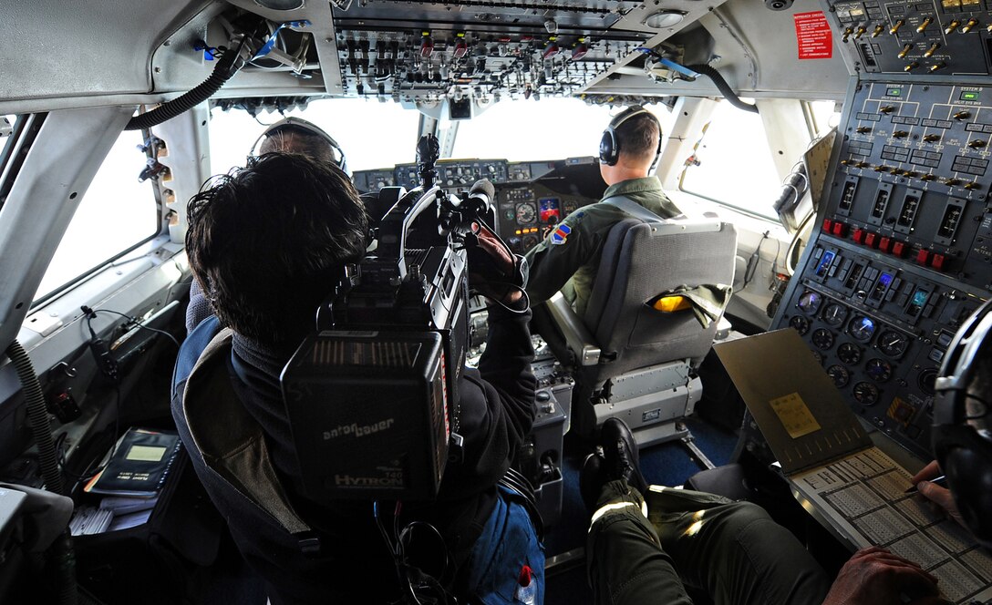 E 4b Cockpit