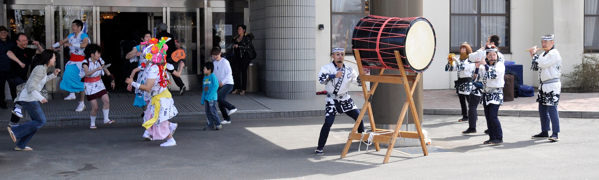 MISAWA AIR BASE, Japan – The Nishizuka School performed Nambu local dancing to welcome patrons to the 23rd Annual Japan Day April 3 outside the Misawa Collocated Club. Japan Day is an opportunity for Misawa service members and their families to immerse themselves in various aspects of the Japanese culture. (U.S. Air Force photo/Staff Sgt. Phillip Butterfield)