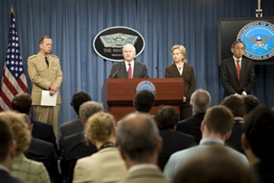 Chairman of the Joint Chiefs of Staff Adm. Mike Mullen (left), Secretary of Defense Robert M. Gates, Secretary of State Hillary Clinton, and Secretary of Energy Steven Chu (right) conduct a press conference to discuss the Nuclear Posture Review in the Pentagon on April 6, 2010.  