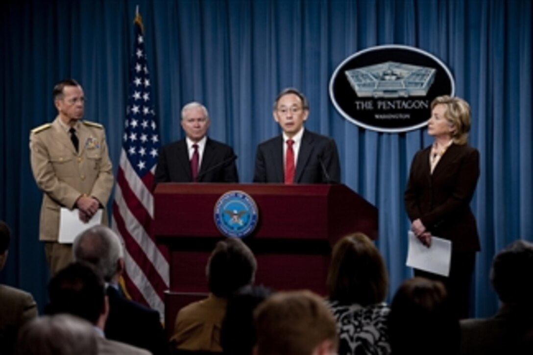 Secretary of State Hillary Rodham Clinton, Secretary of Defense Robert M. Gates, Secretary of Energy Steven Chu and Chairman of the Joint Chiefs of Staff Adm. Mike Mullen conduct a press conference on the new Nuclear Posture Review in the Pentagon on April 6, 2010.  
