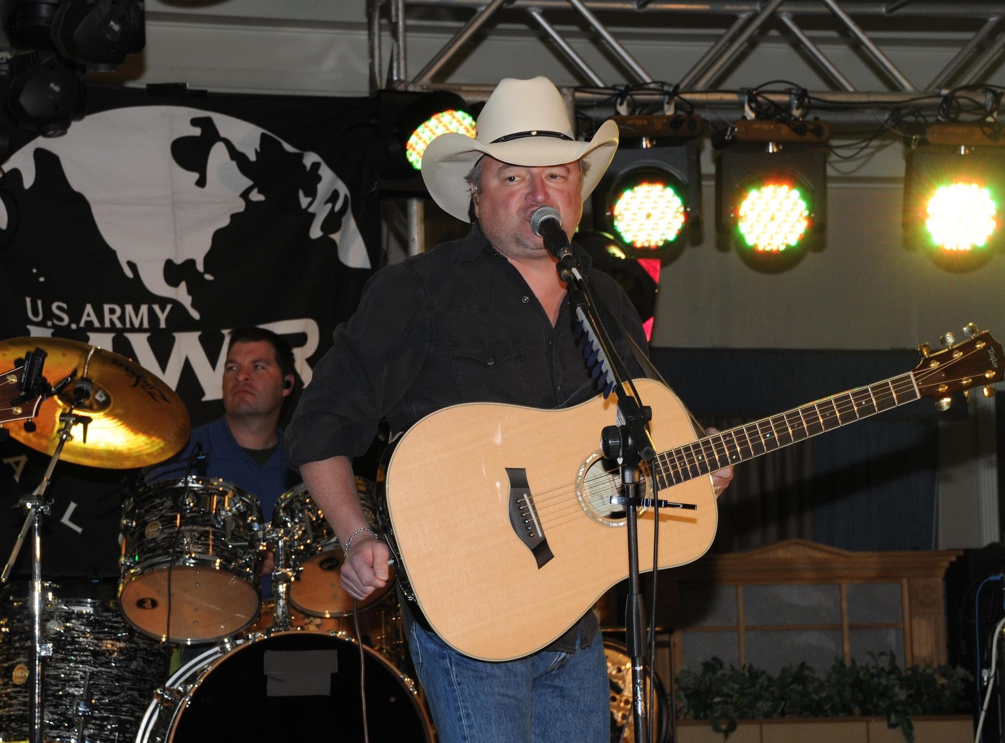 MacDill crews take Mark Chesnutt to South Korea in support of Stars for