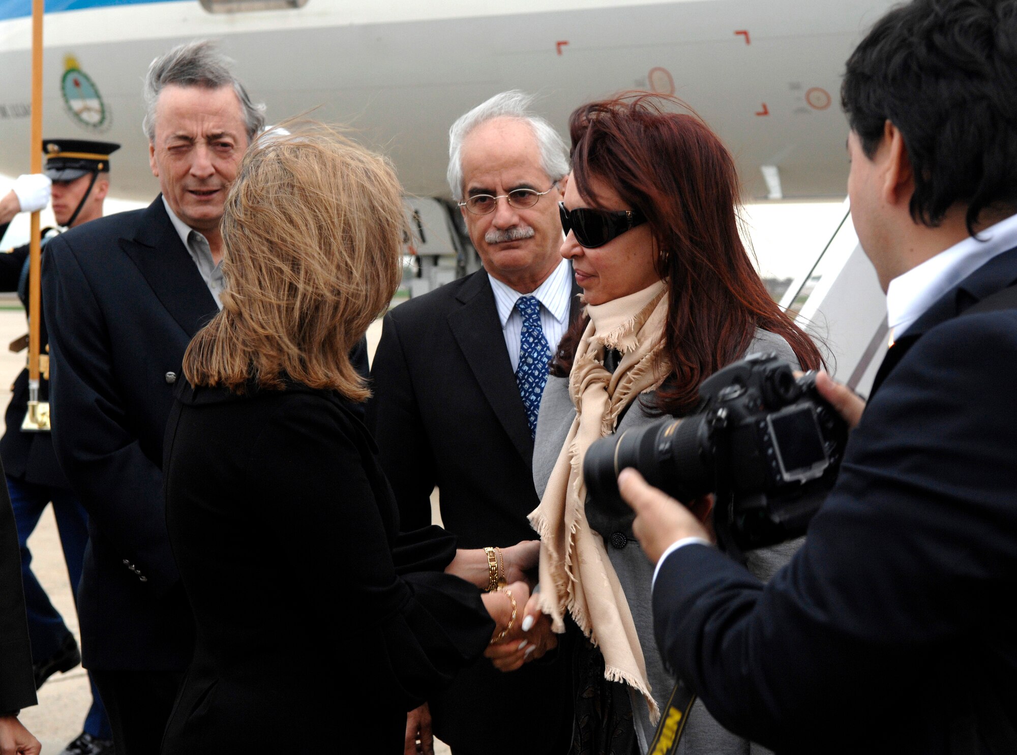 Argentine President Cristina Fernandez De Kirchner is greeted by members of the Argentinean delegation April 9, 2010, on the flight line at Joint Base Andrews, Md.  Many heads of delegation are scheduled to fly in to Joint Base Andrews on their way to the Nuclear Security Summit hosted by President Barack Obama in Washington, D.C., slated for April 12 and 13. (U.S. Air Force photo/Airman 1st Class Melissa V. Brownstein)
