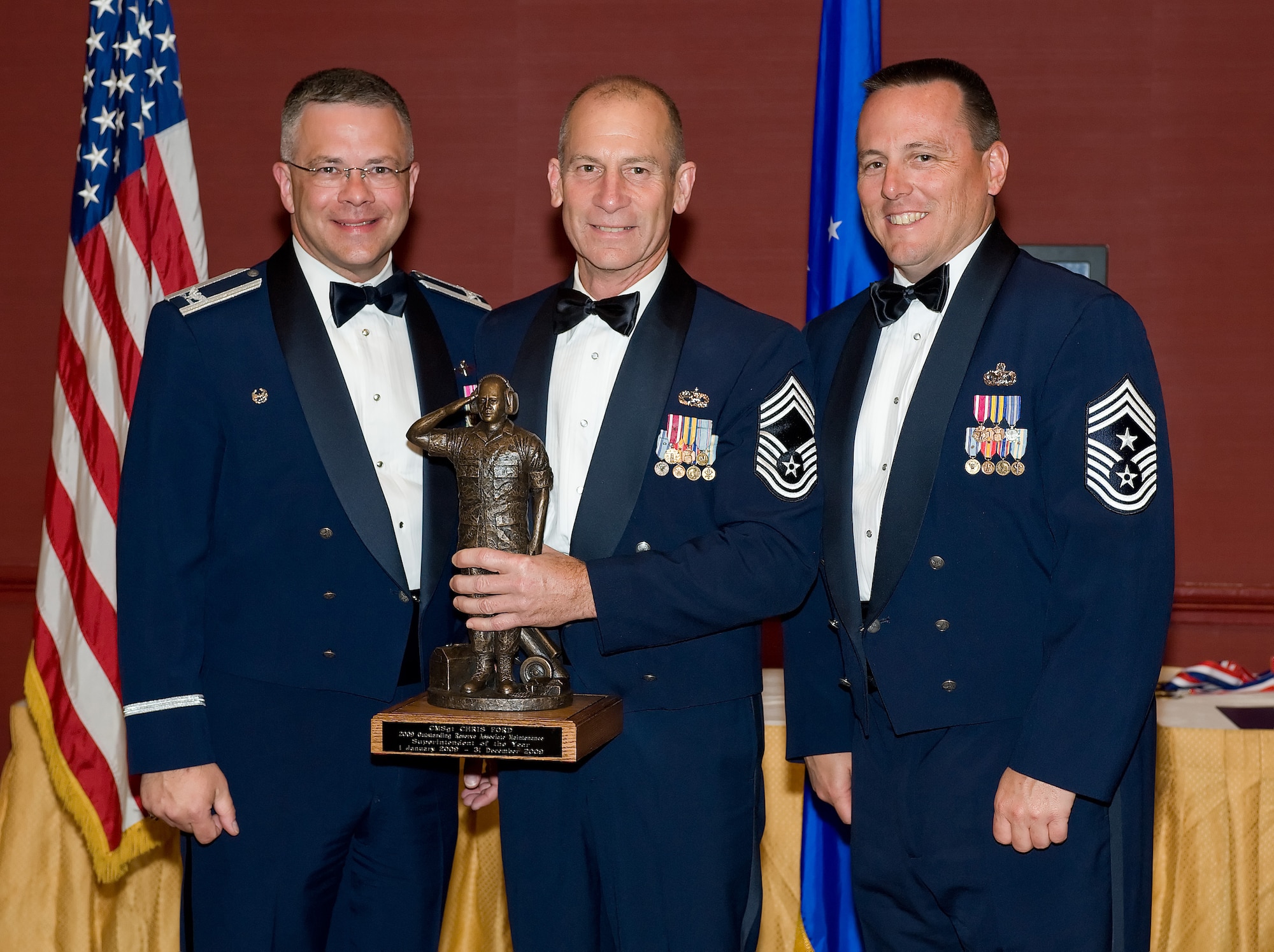 Chief Master Sgt. Chris Ford, 512th Maintenance Squadron, is the 2009 Outstanding Reserve Associate Maintenance Superintendent of the Year. He was recognized for his accomplishments during the 512th AW Annual Awards Banquet April 10 at the Sheraton in Dover. (U.S. Air Force photo/Jason Minto) 
