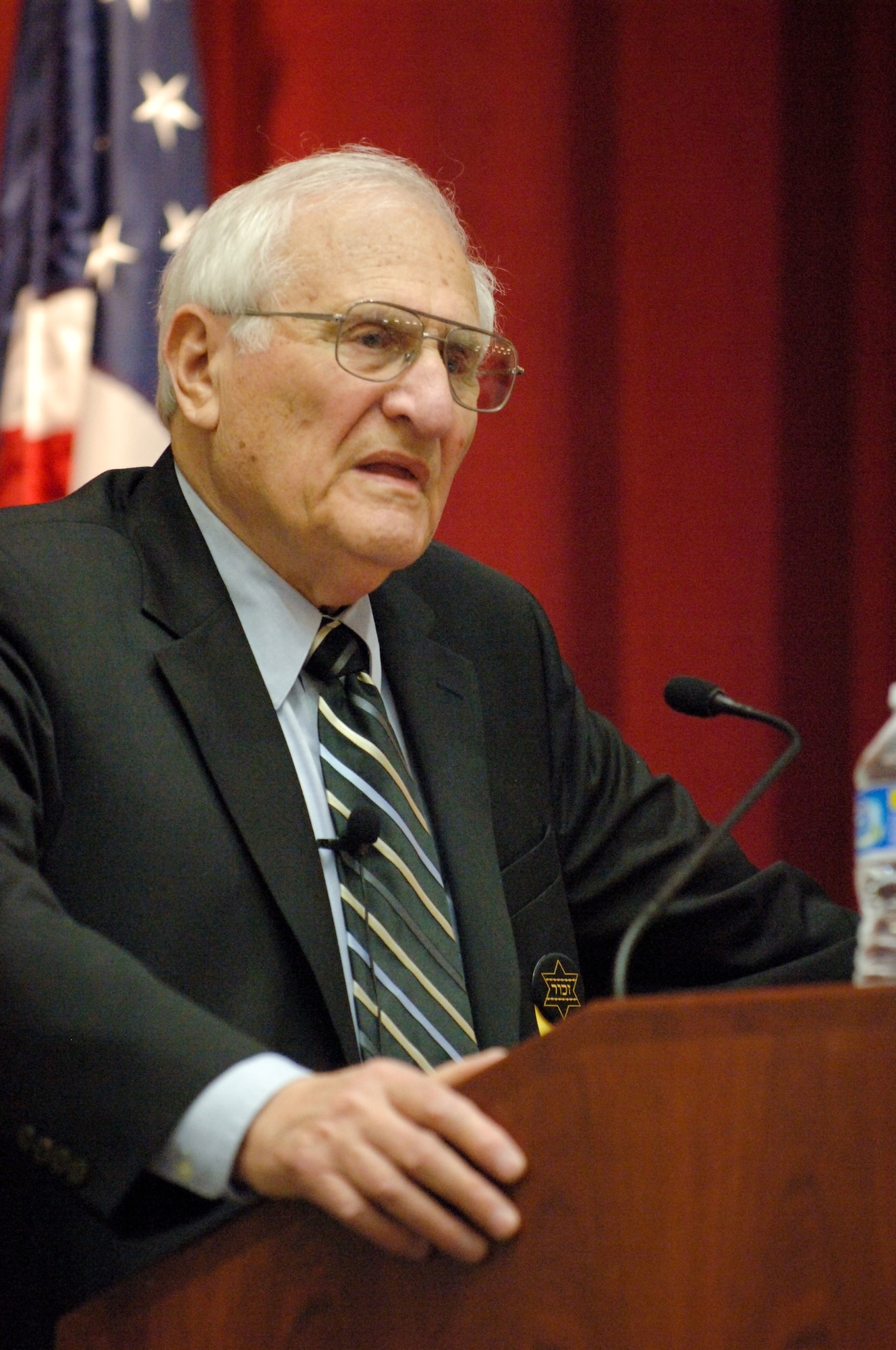 Max Steinmetz recounts his time in Nazi concentration camps during World War II as part of the National Days of Remembrance week.(U.S. Air Force Photo/Melanie Rodgers Cox)