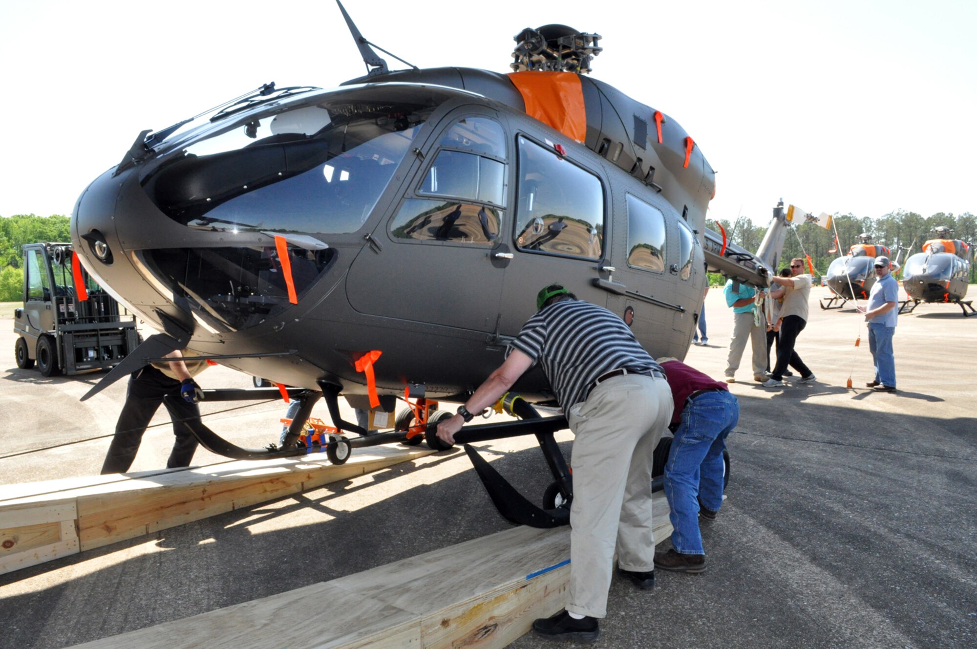 Air Force uses C 17 to deliver Army assets overseas Columbus Air