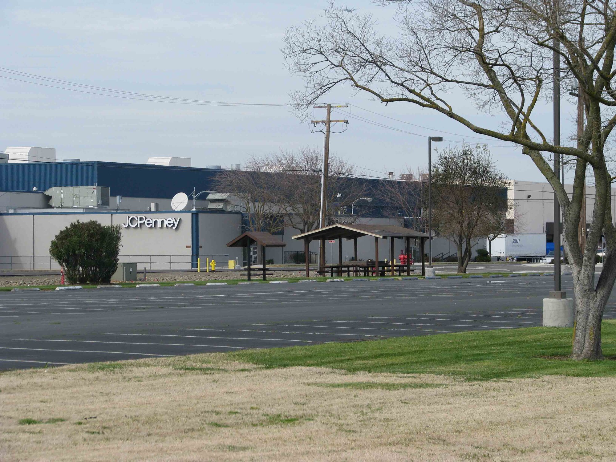 The coming transfer of 560 acres from the Air Force to McClellan Business Park includes buildings already occupied by longstanding tenants such as JC Penney, SureWest, the Veteran’s Administration Outpatient Clinic, and many others.