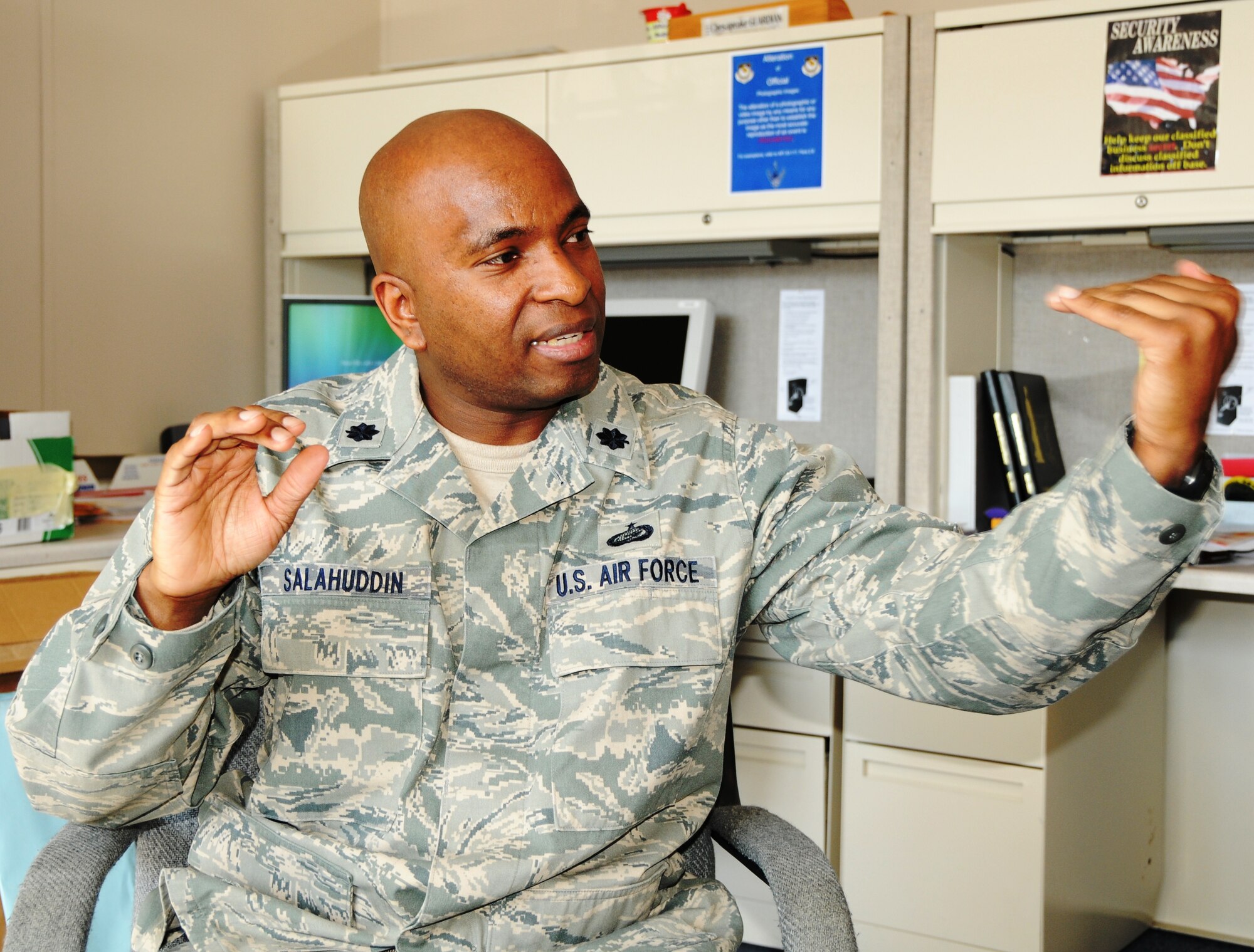 Lt. Col. Nashid Salahuddin, 175th Wing inspector general, explains how he saw the vehicle coming that would impact his vehicle during a traffic accident that occurred in November 2008 at Warfield Air National Guard Base in Baltimore, Md. (U.S. Air Force photo by Tech. Sgt. David Speicher/Released)