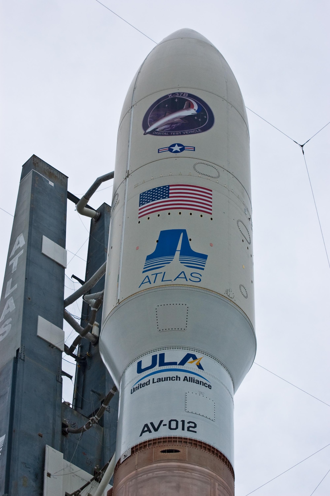 A United Launch Alliance Atlas V rocket with the Air Force’s Orbital Test Vehicle (OTV) rolls out to its Space Launch Complex-41 launch pad April 21. The OTV, also known as the X-37B, supports space experimentation, risk reduction, and concept of operations development for long duration and reusable space vehicle technologies.
(United Launch Alliance photo/Pat Corkery)