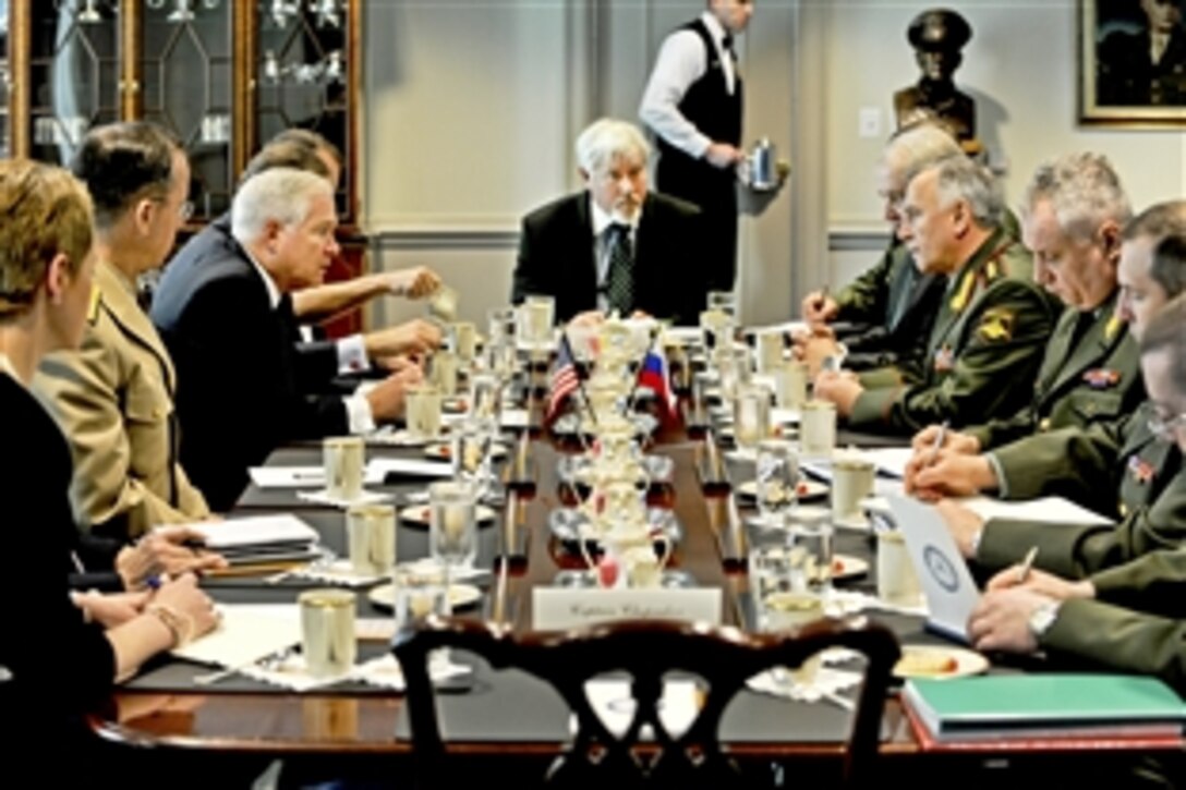 U.S. Defense Secretary Robert M. Gates, third from left, hosts a meeting with a military delegation led by Russian Gen. Nikolay Makorov, fourth from right, chief of the General Staff of the Russian Federation, at the Pentagon, April 22, 2010.