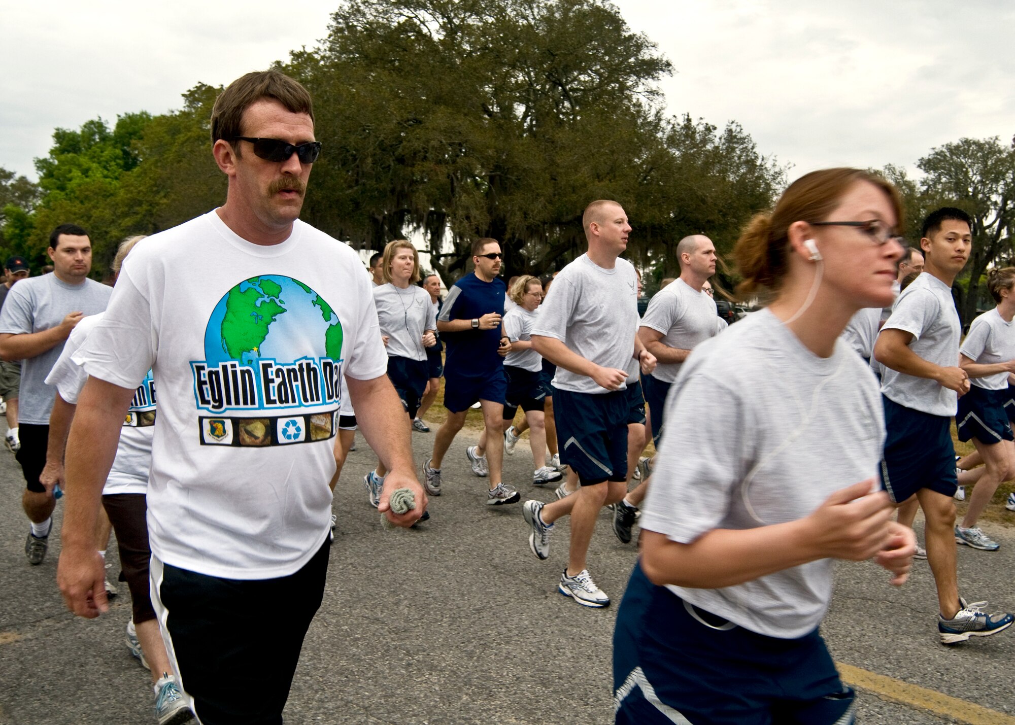 Nearly 130 Team Eglin warriors participated in the annual Earth Day 5K April 20 at Eglin Air Force Base, Fla.  The 5K run was part of Eglin’s week-long Earth Day celebration.  (Air Force photo/Scott Moorman.)