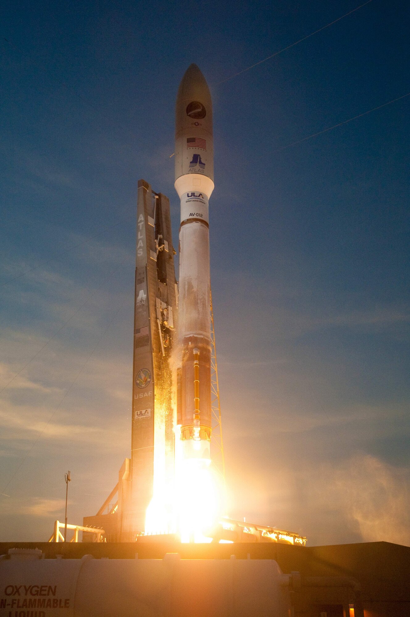 A United Launch Alliance Atlas V rocket with the X-37B Orbital Test Vehicle launches April 22, 2010, from Cape Canaveral, Fla. (Courtesy photo)