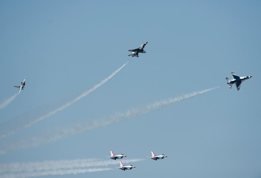 BARKSDALE AIR FORCE BASE, La. – The U.S. Air Force Thunderbirds perform one of the many maneuvers during the 2010 Defenders of Liberty Air Show April 24. The Thunderbirds performed 16 different maneuvers to showcase the F-16’s capabilities and to entertain Barksdale Airmen and the local community. (U.S. Air Force photo by Senior Airman Chad Warren)(RELEASED)