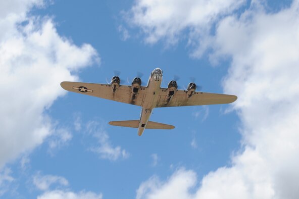 BARKSDALE AIR FORCE BASE, La. – A B-17 performs a flyby during the second day of the Barksdale 2010 Defenders of Liberty Air Show April 25. The bomber parade consisted of the B-17, B-25 and B-52. (U.S. Air Force photo by Senior Airman Alexandra M. Longfellow) (RELEASED)