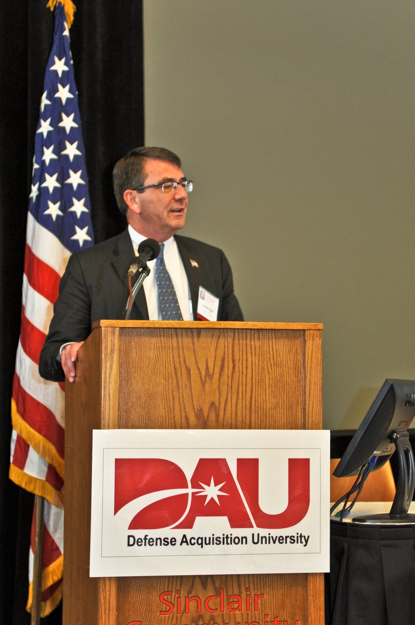 Dr. Ashton Carter, the Pentagon’s top acquisition official, speaks to more than 700 military and civilian acquisition officials and defense industry partners during the DoD Acquisition Insight Conference April 20, 2010 at Sinclair Community College in Dayton, Ohio.  The conference, sponsored by the Defense Acquisition University, focused on challenges faced by the Department of Defense acquisition workforce.  Dr. Carter is Undersecretary of Defense for Acquisition, Technology and Logistics. (DoD photo/Erica Kobren)